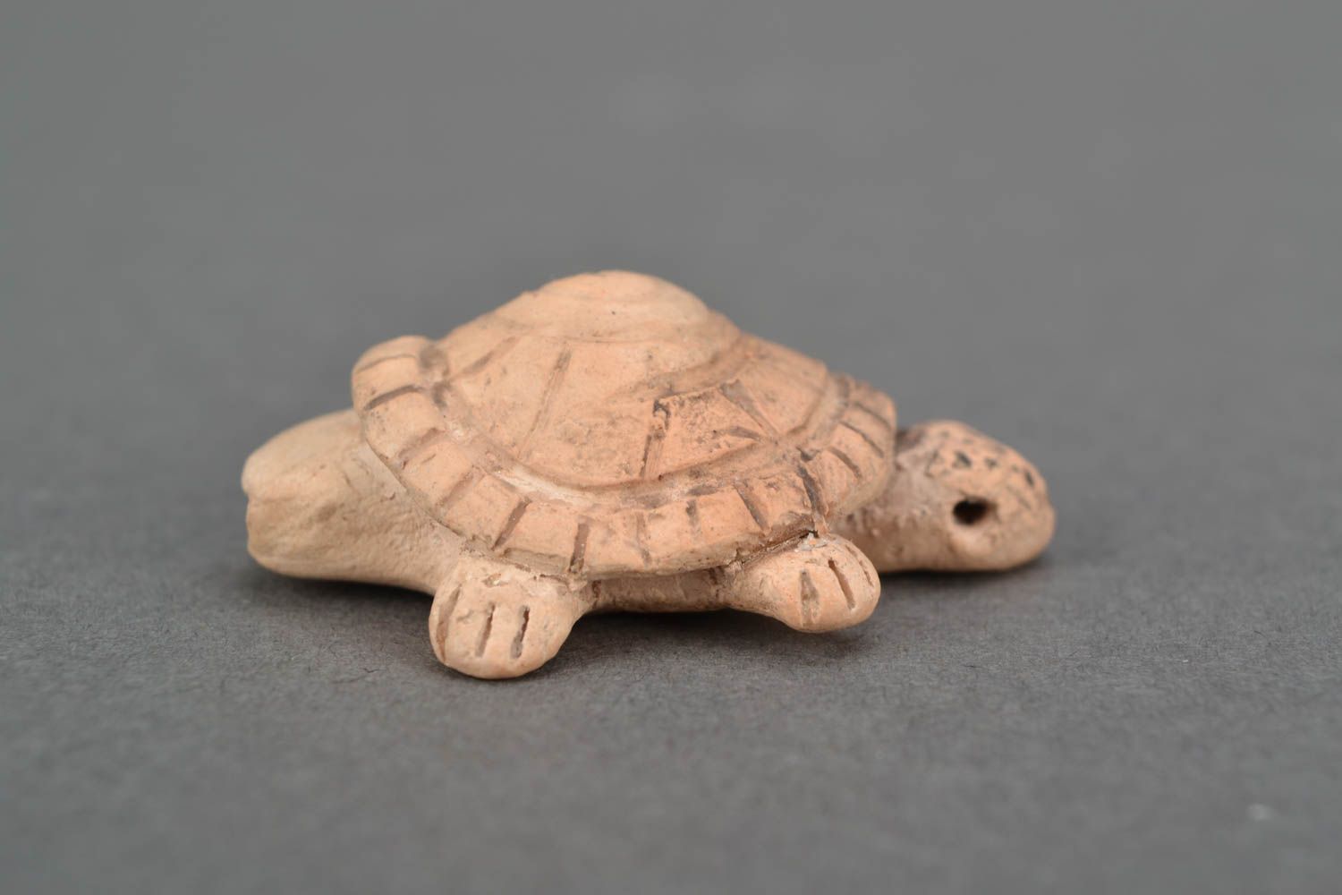 Handgemachte Lippenpfeife aus Ton Schildkröte foto 3