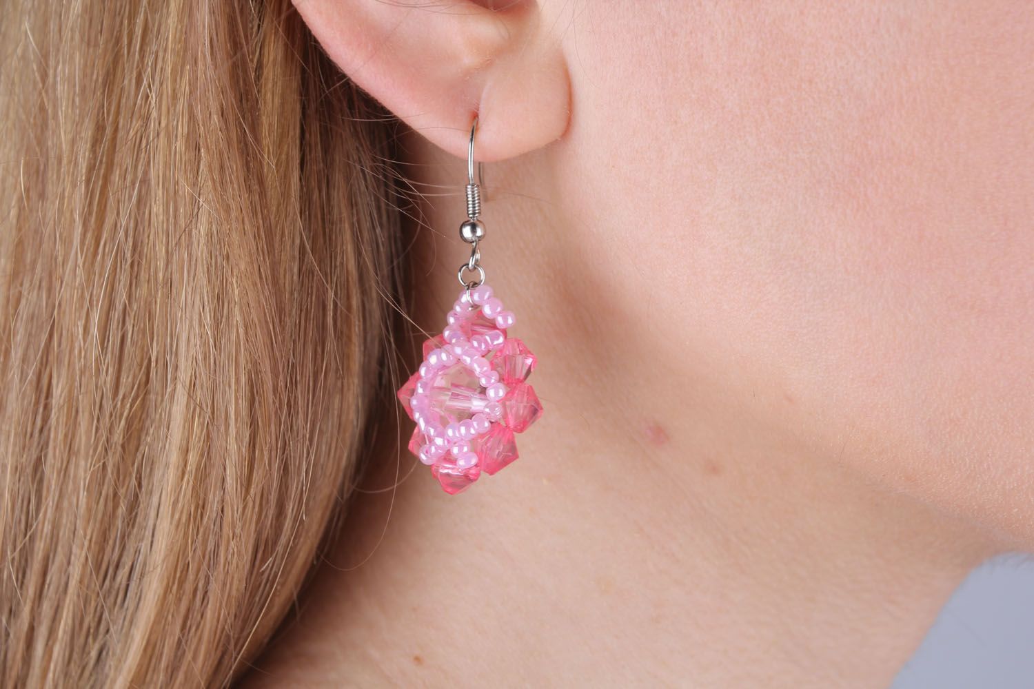 Pink beaded earrings photo 5