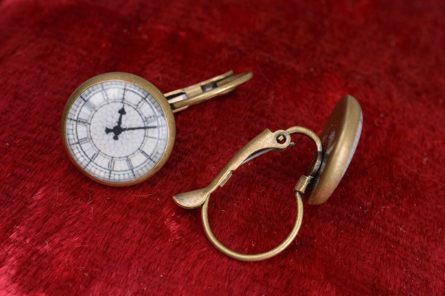 Pendientes artesanales con resina epoxi reloj redondo de moda decoupage  foto 3