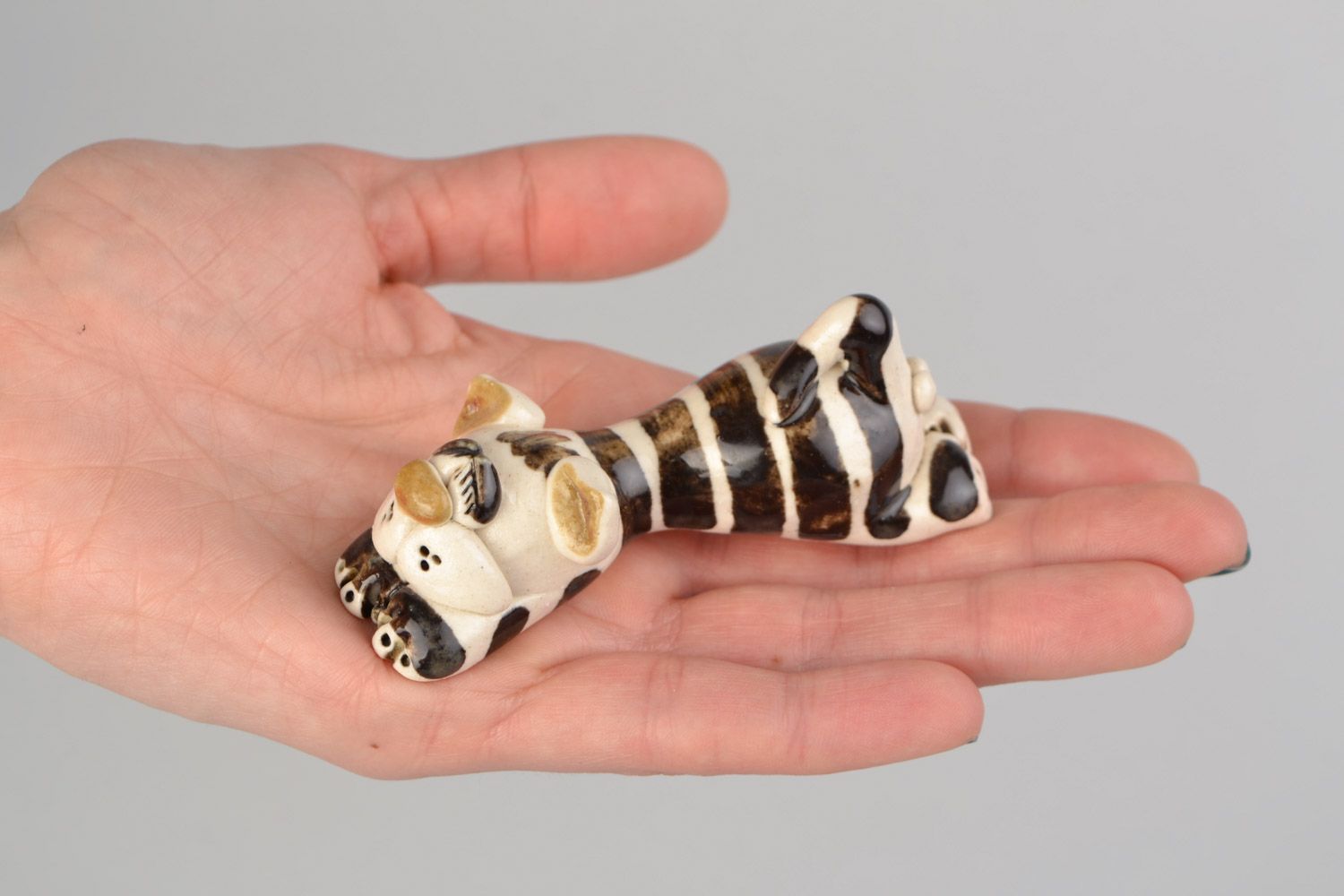 Cute homemade miniature ceramic figurine of striped cat painted with glaze photo 2