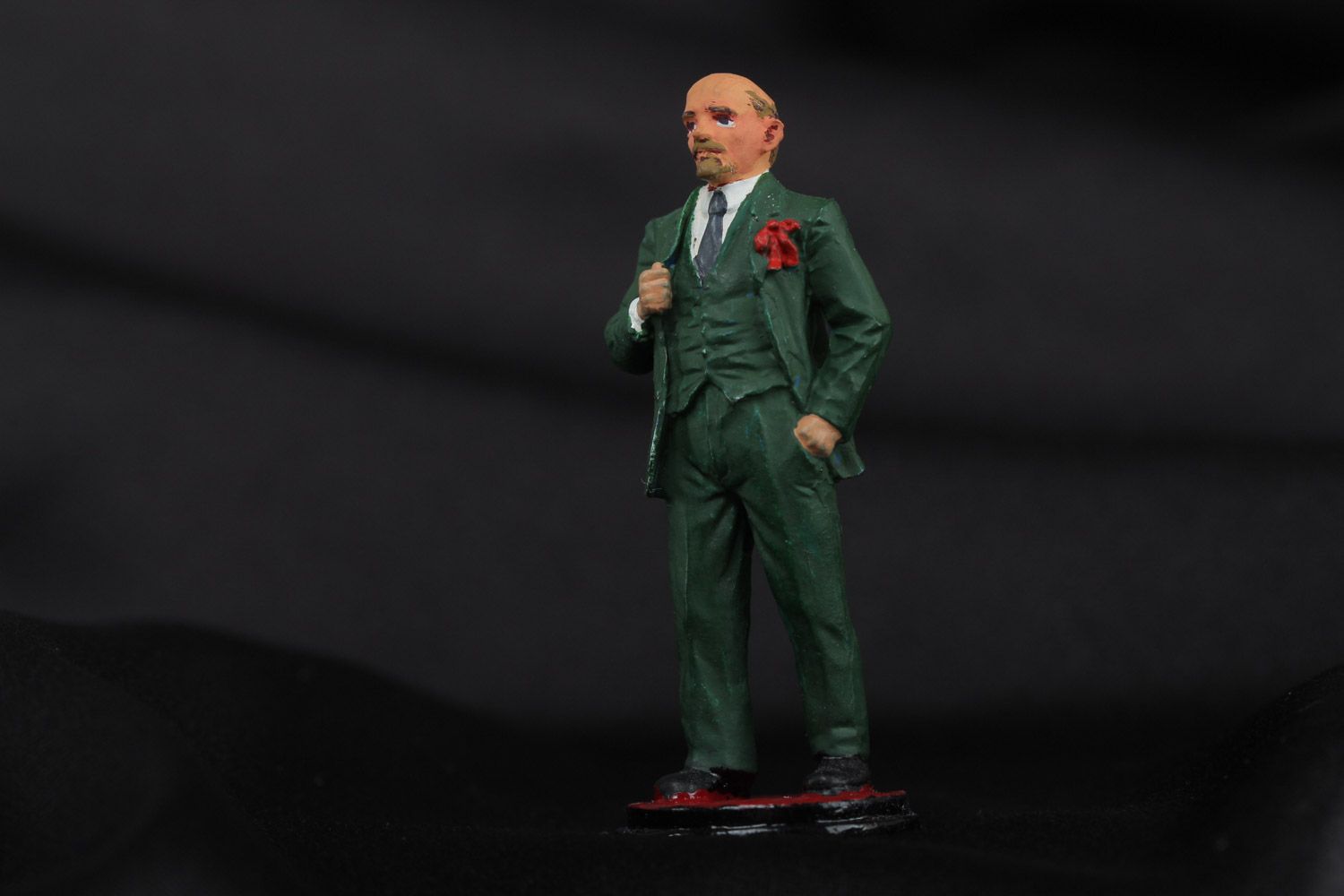 Handmade collectible miniature tin figurine of Lenin painted with acrylics photo 1