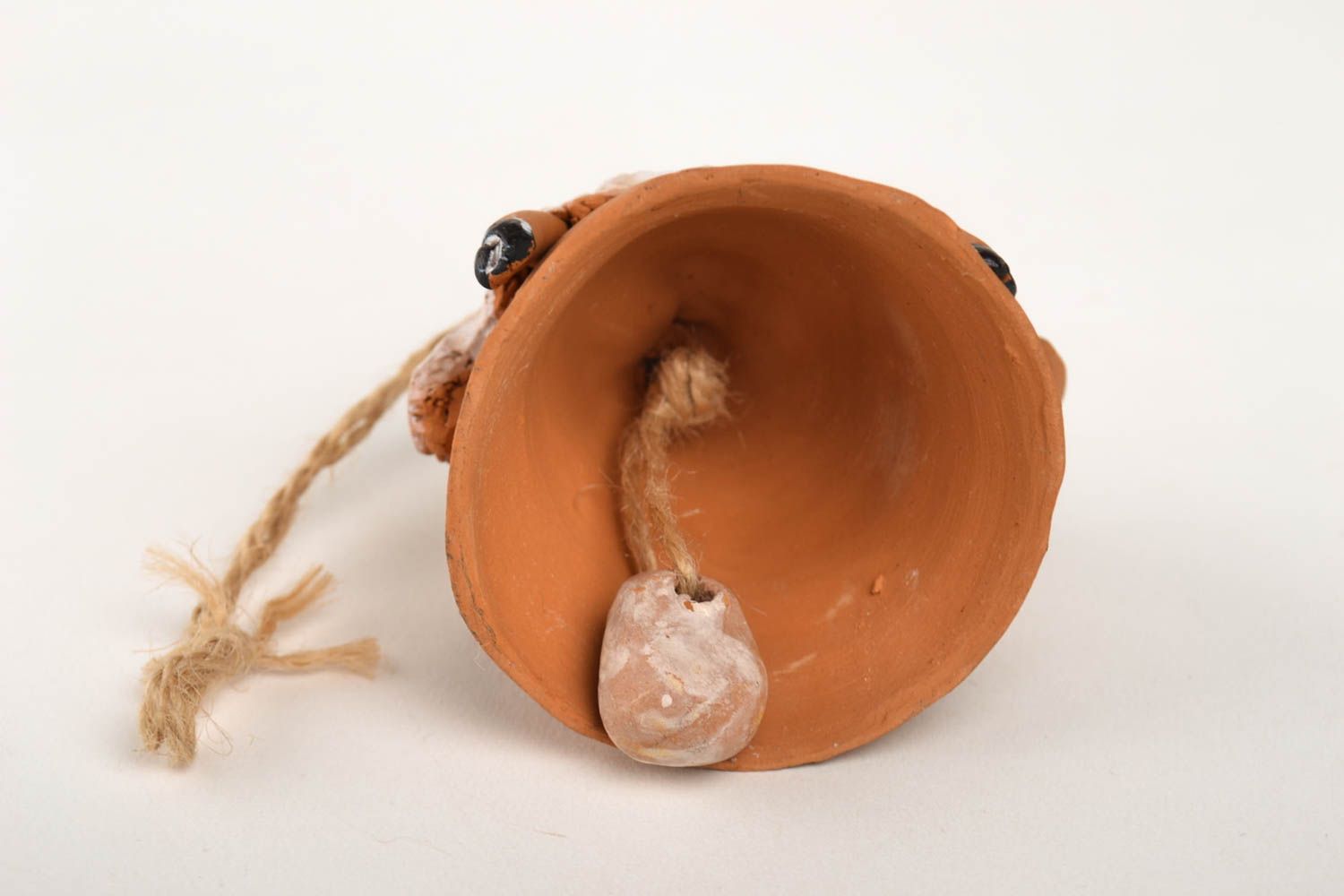 Колокольчик из глины хэнд мейд глиняный сувенир овечка колокольчик сувенирный фото 3
