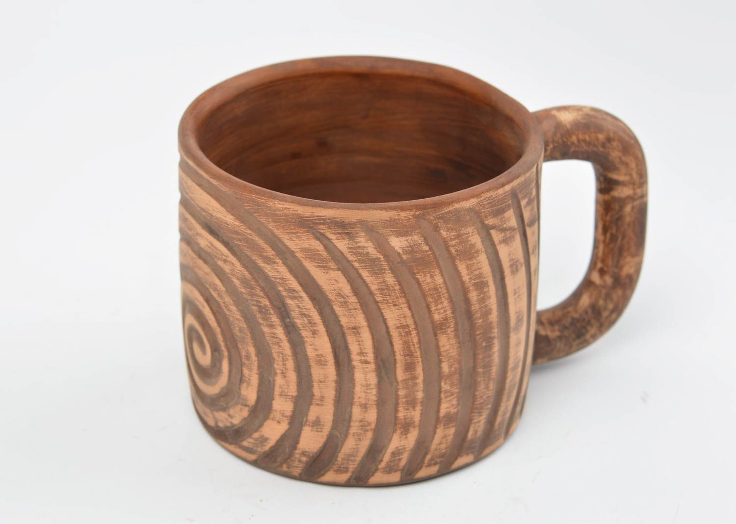 Небольшая глиняная чашка для чая или кофе с полосками посуда ручной работы  фото 3