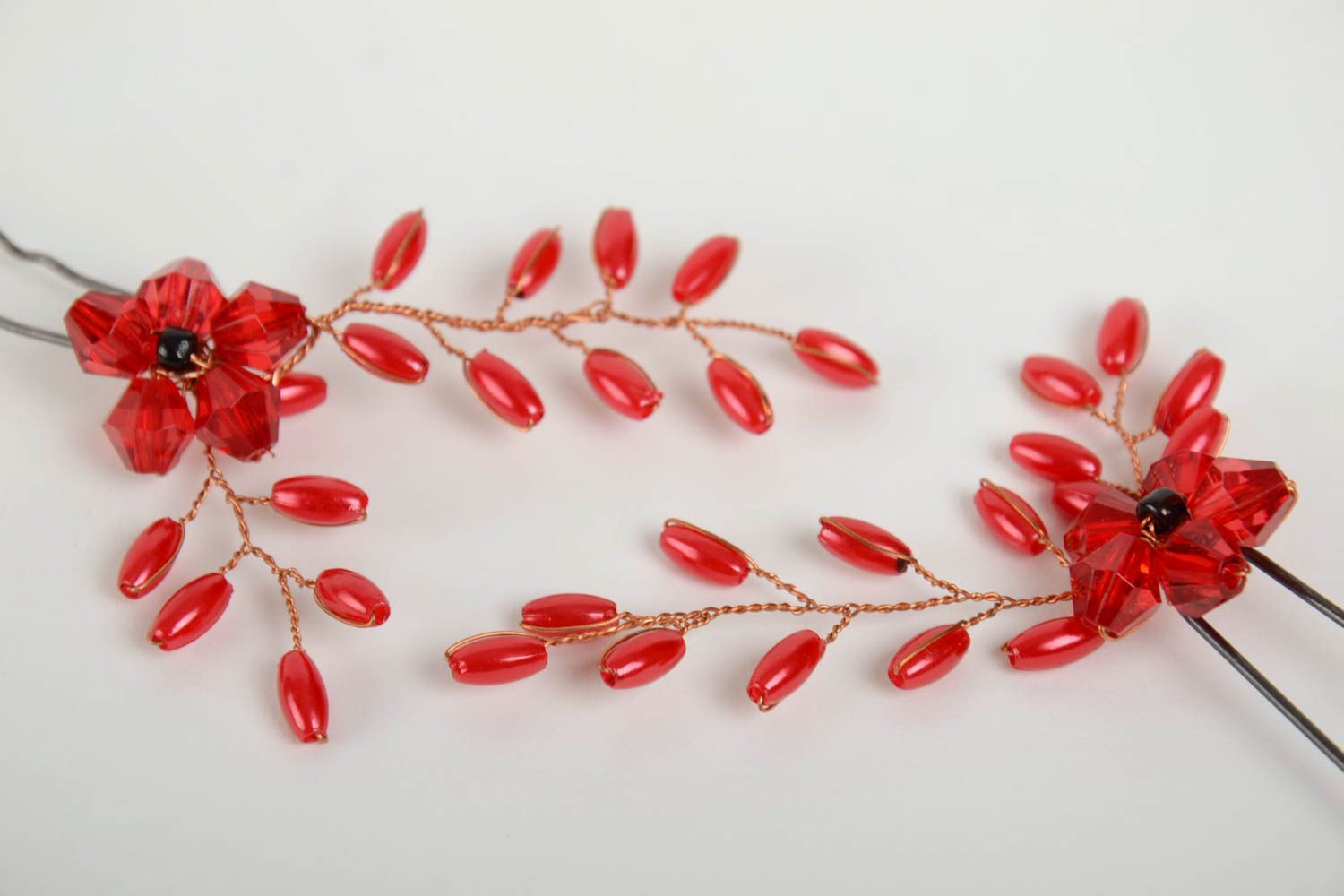 Ensemble d'épingles à cheveux rouges en métal et perles faites main 2 pièces photo 2