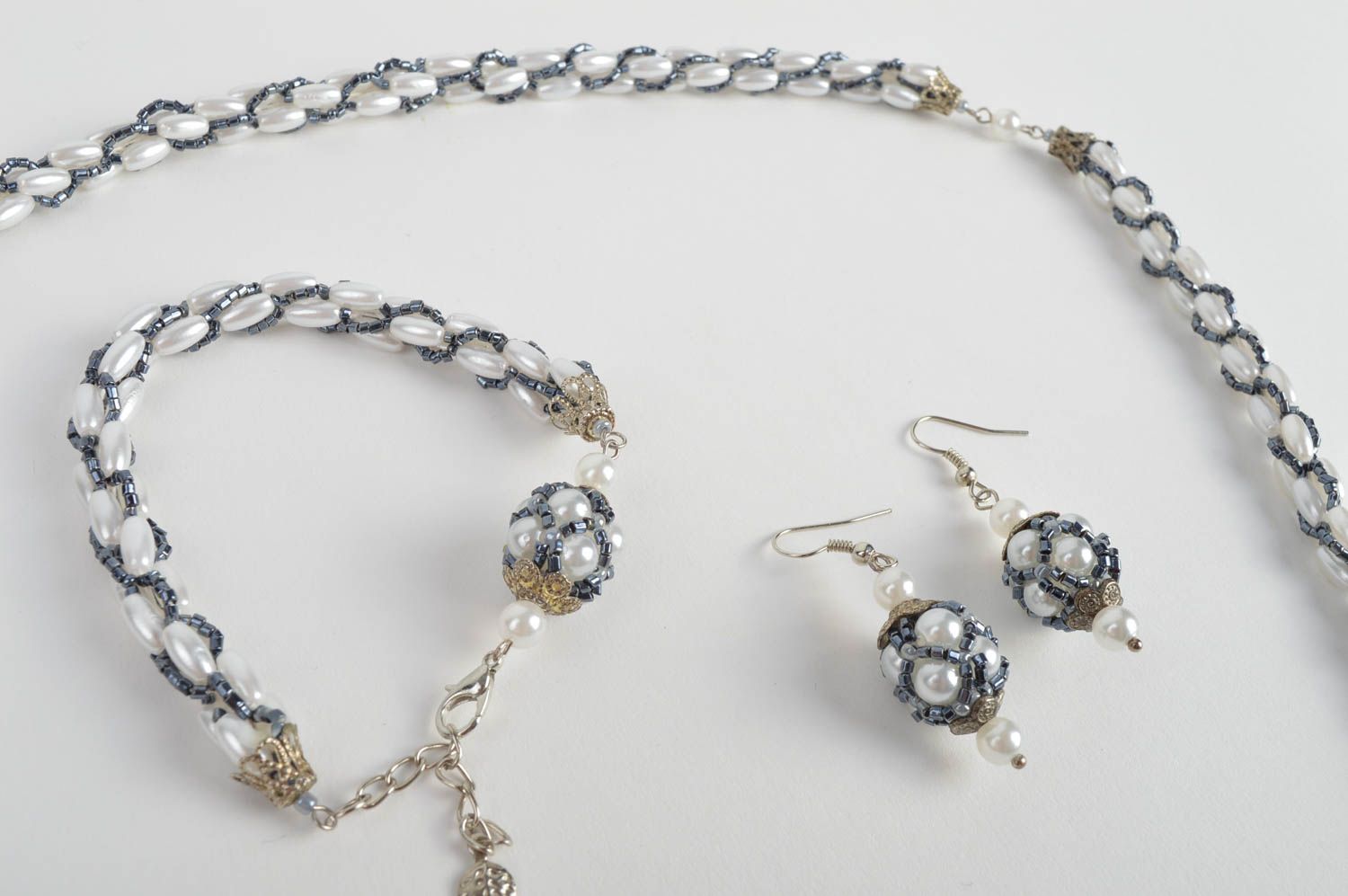 Parure collier boucles d'oreilles bracelet perles d'imitation faits main photo 4