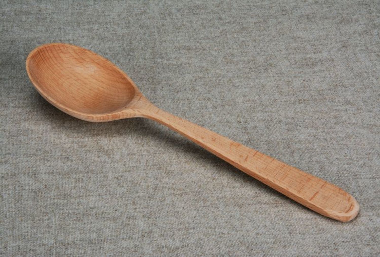 Wooden spoon. Деревянная ложка. Большая деревянная ложка. Большие деревянные ложки. Ложка столовая деревянная.