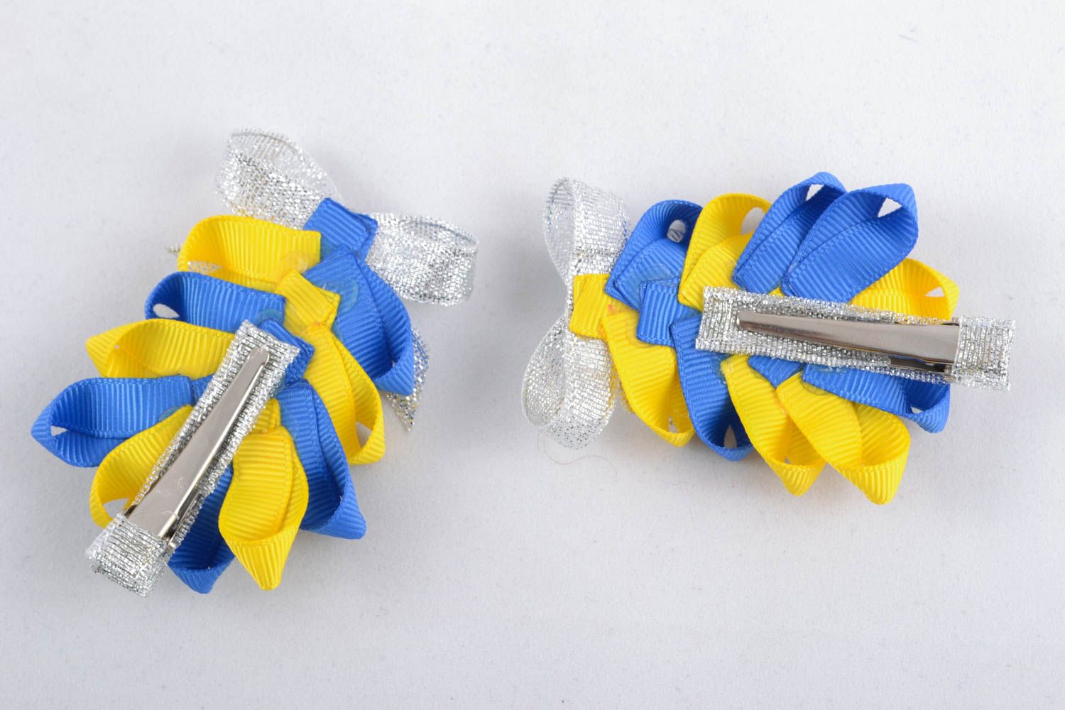 Hair clips made of silk corded ribbons photo 1