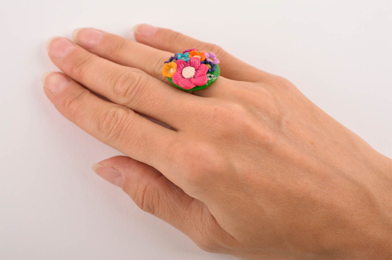 Кольцо ручной работы украшение из полимерной глины цветочное кольцо яркое фото 5