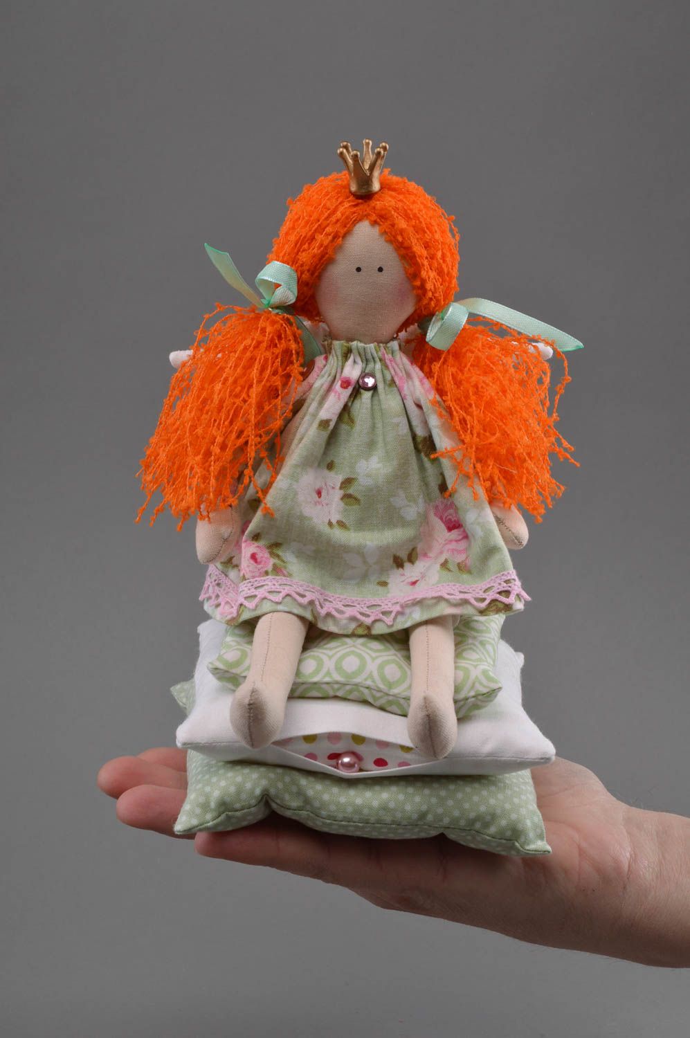 Авторская тканевая кукла из хлопка Рыжеволосая принцесса на горошине хэнд мэйд фото 4
