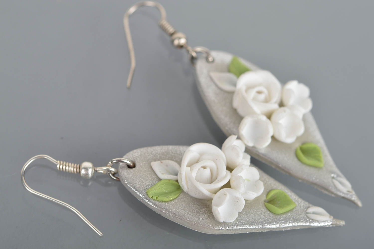 Polymer clay handmade stylish designer gray earrings with roses summer jewelry photo 5