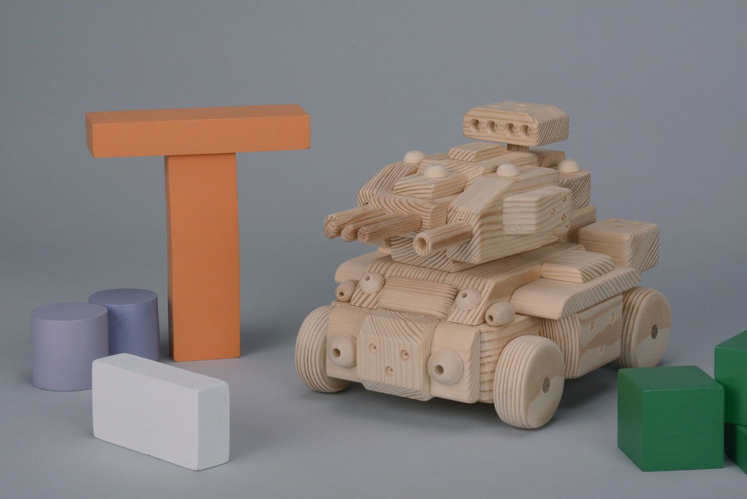 Tank, carved out of wood by hand photo 6