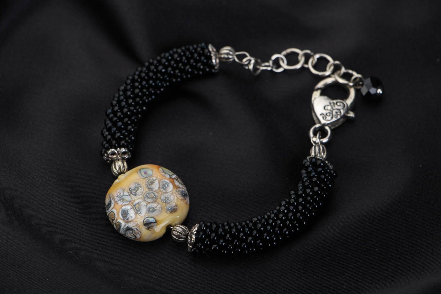 Bracelet fait main en verre et perles de rocailles photo 1