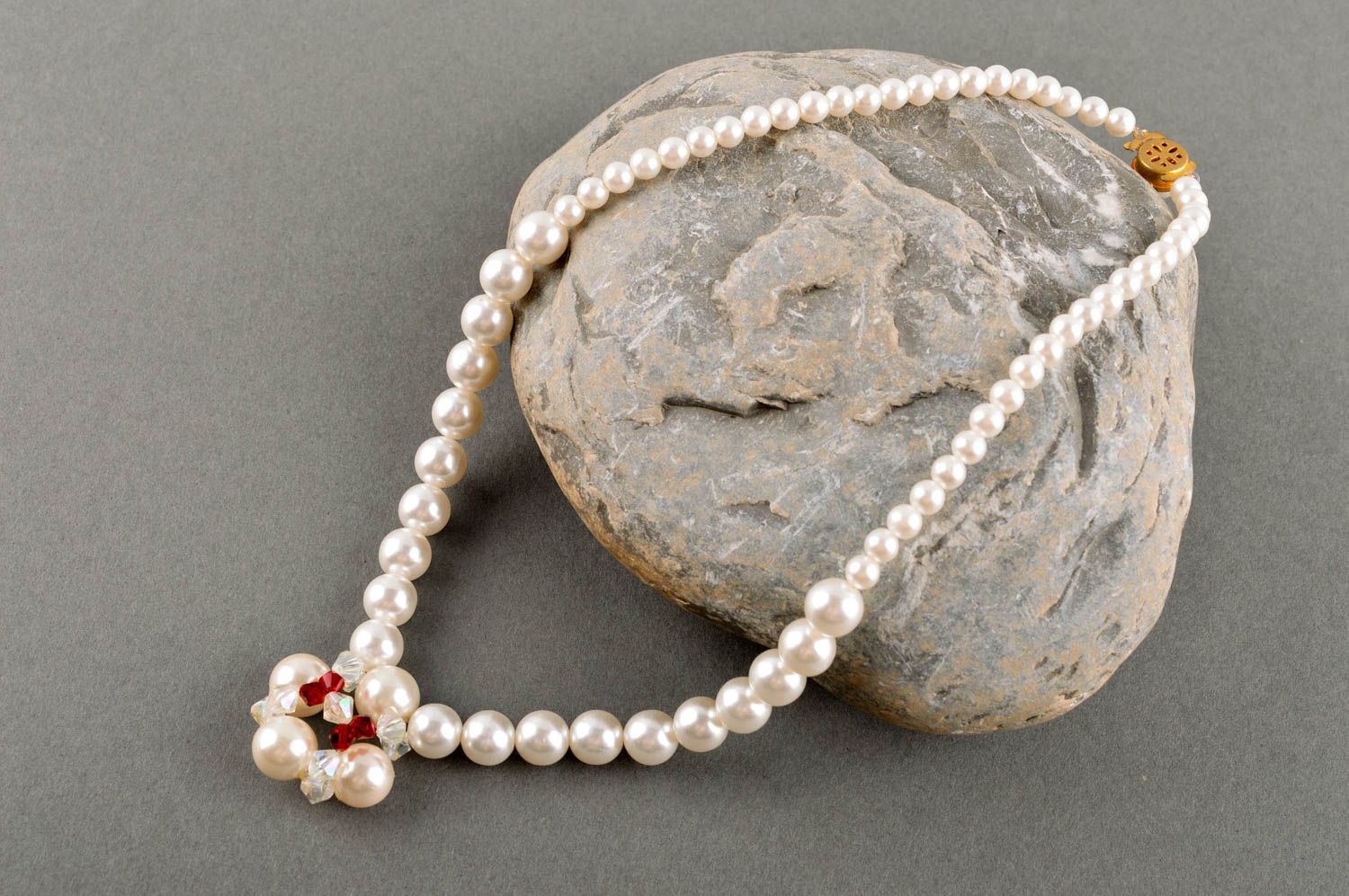 Collier blanc Bijou fait main perles fantaisie design élégant Cadeau femme photo 1