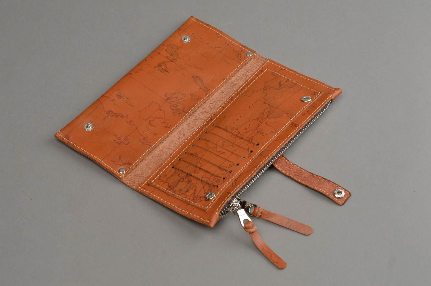 Schönes modisches stilvolles strenges braunes Portemonnaie aus Leder Handarbeit foto 4
