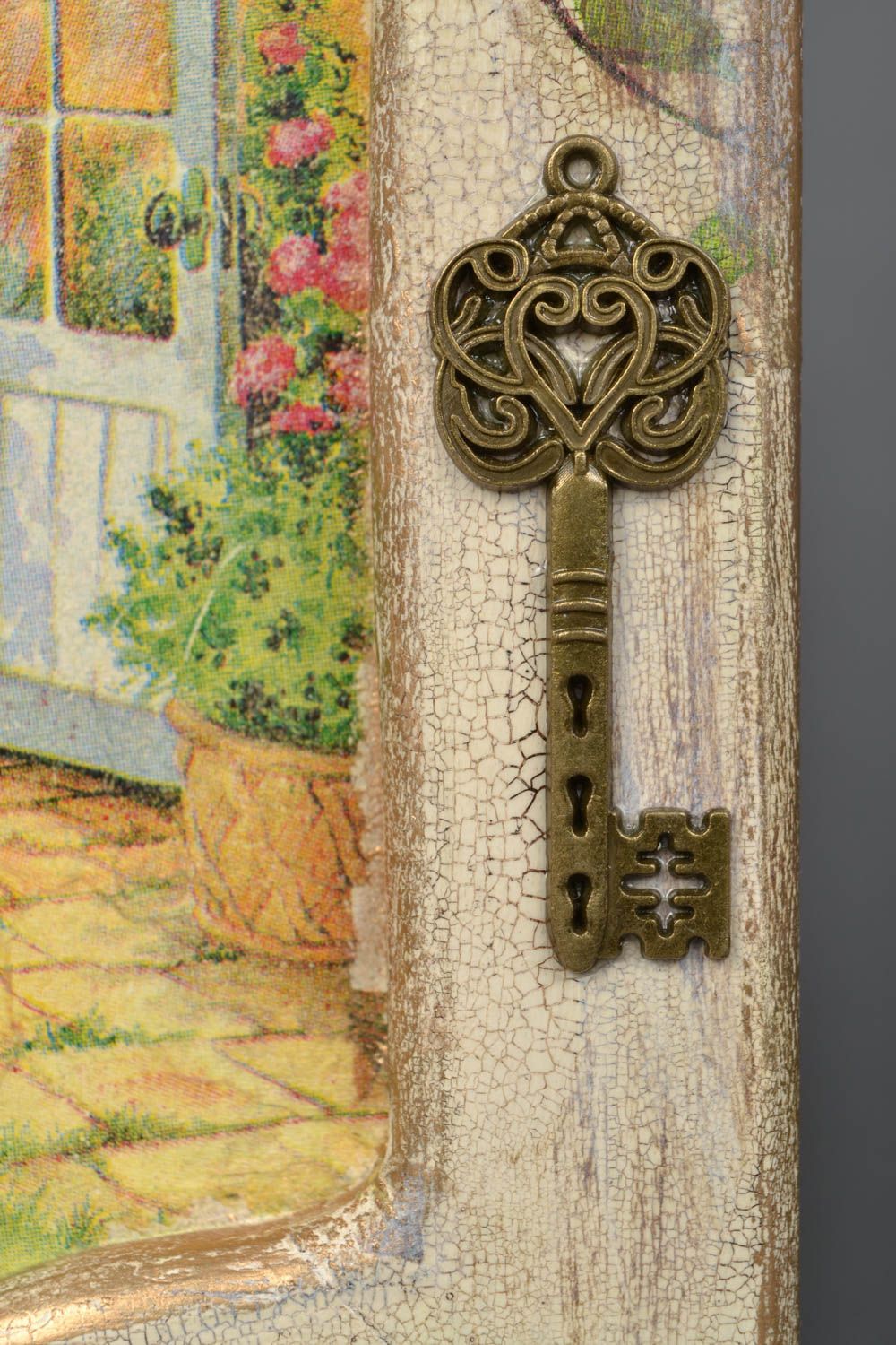 Decoupage wooden wall key holder photo 5