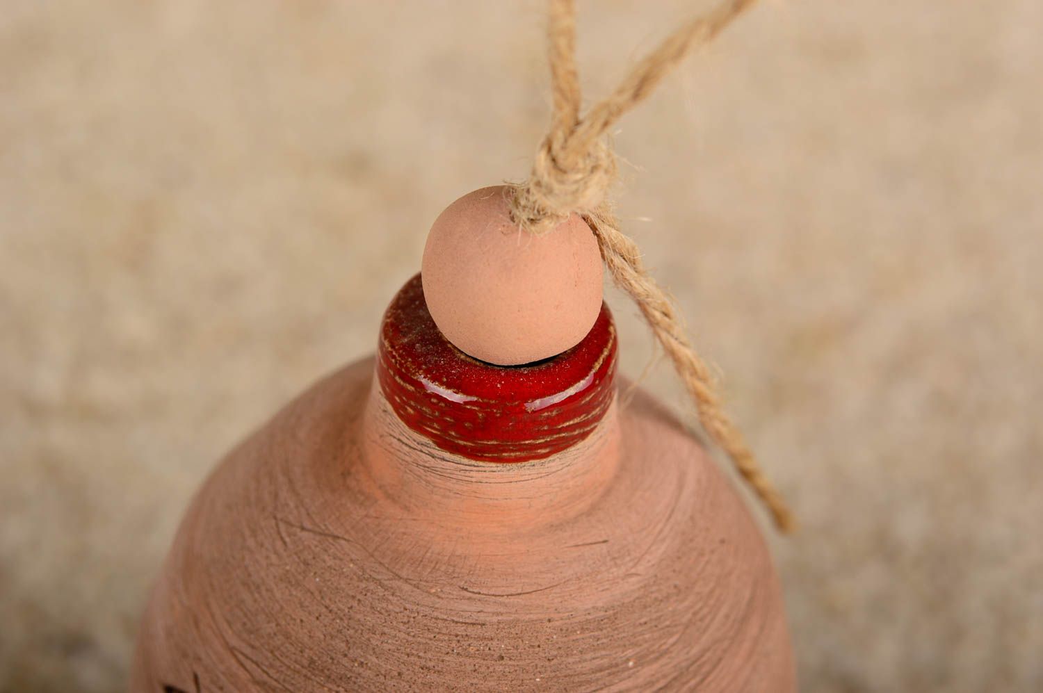 Petite cloche faite main Suspension décorative en argile peinte Déco maison photo 4