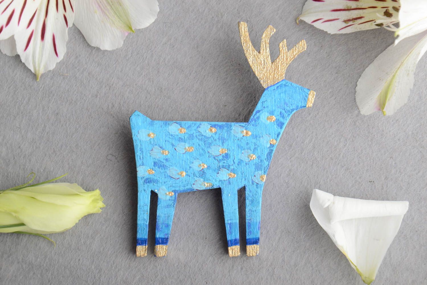 Blue brooch made of plywood deer handmade painted with acrylics accessory photo 1