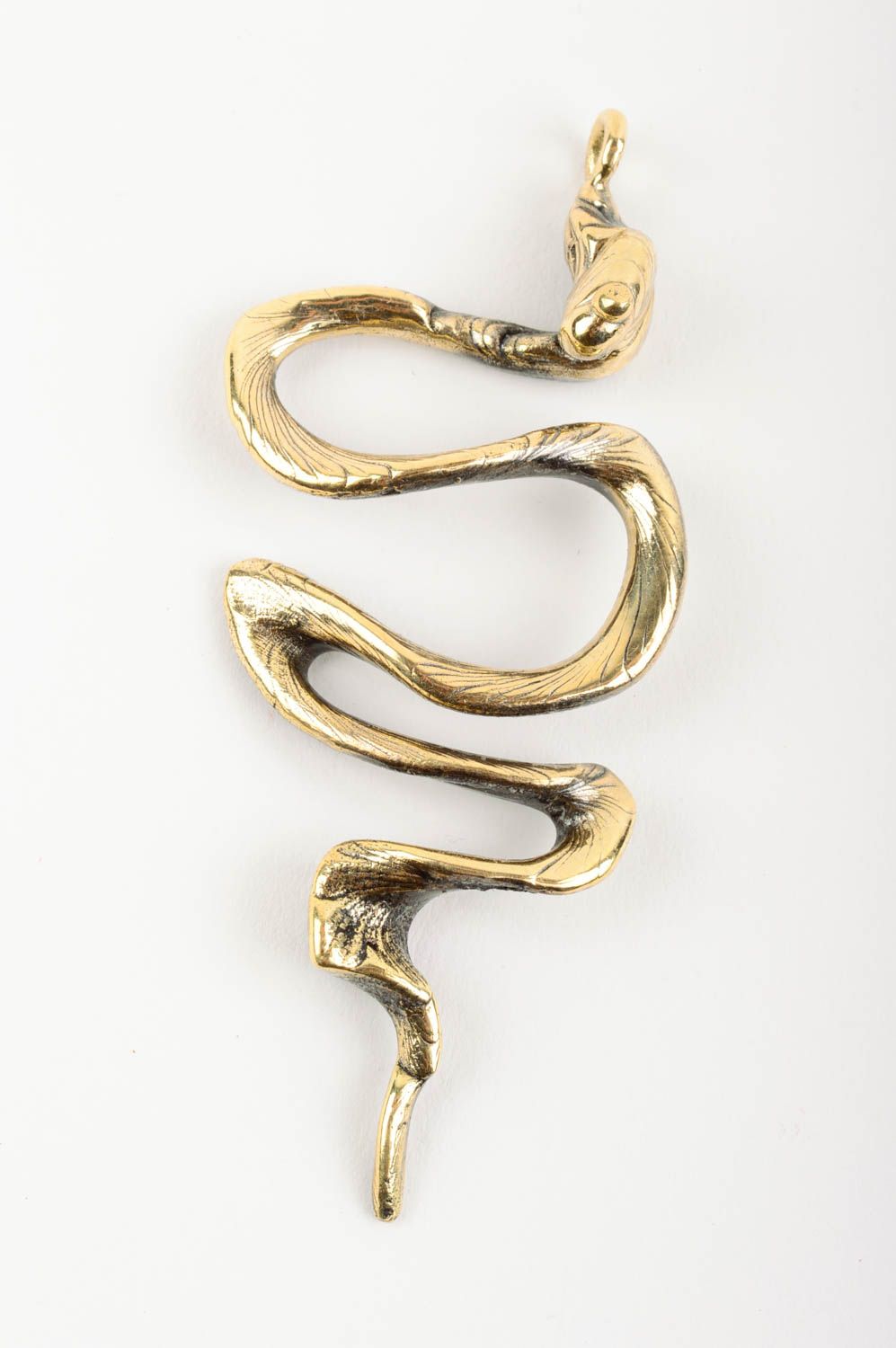 Латунная подвеска в виде змеи ручной работы оригинальный аксессуар для девушек фото 1
