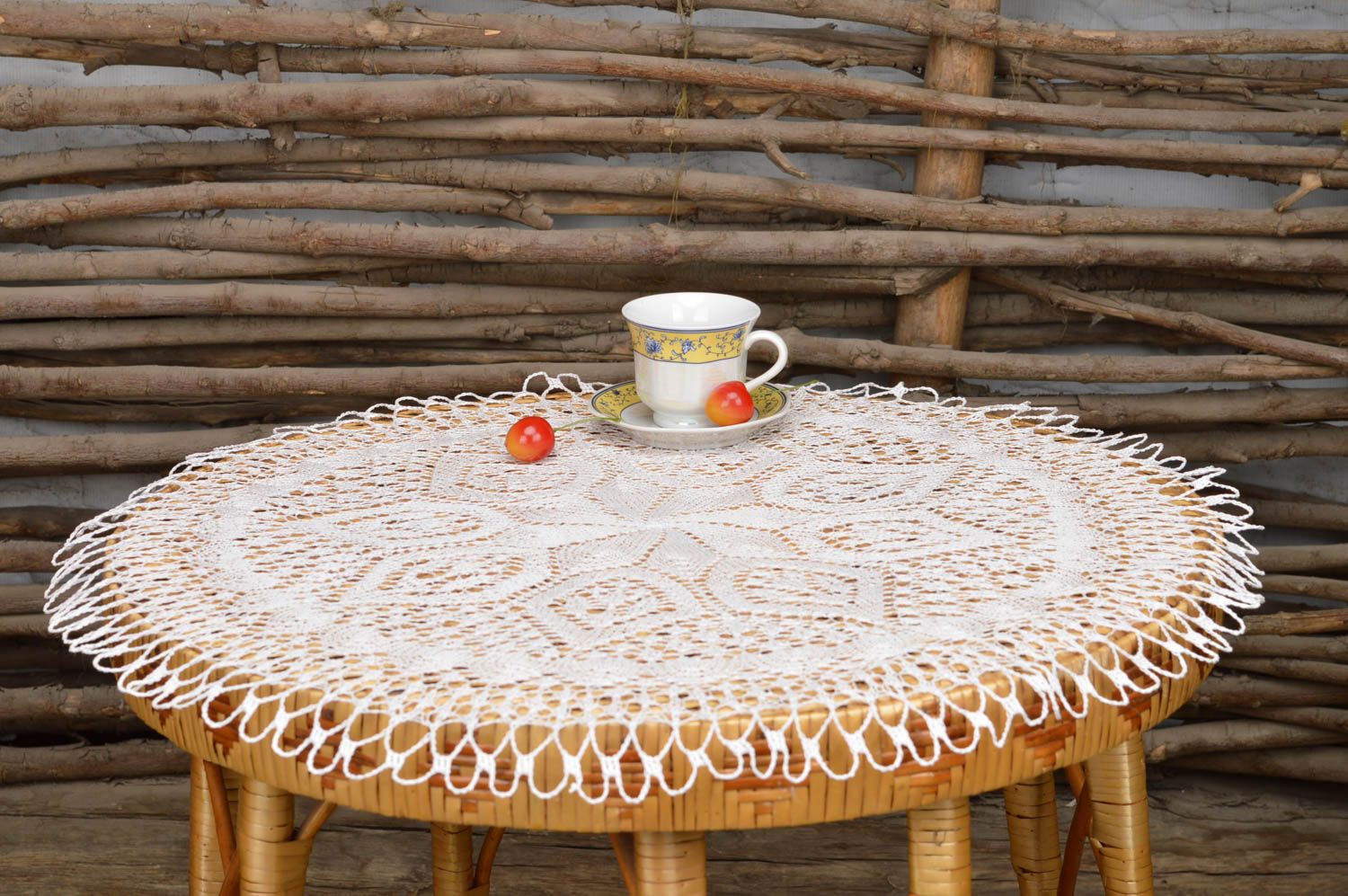 Dekorative gehäkelte Serviette aus Baumwolle handmade cremefarbig originell foto 2