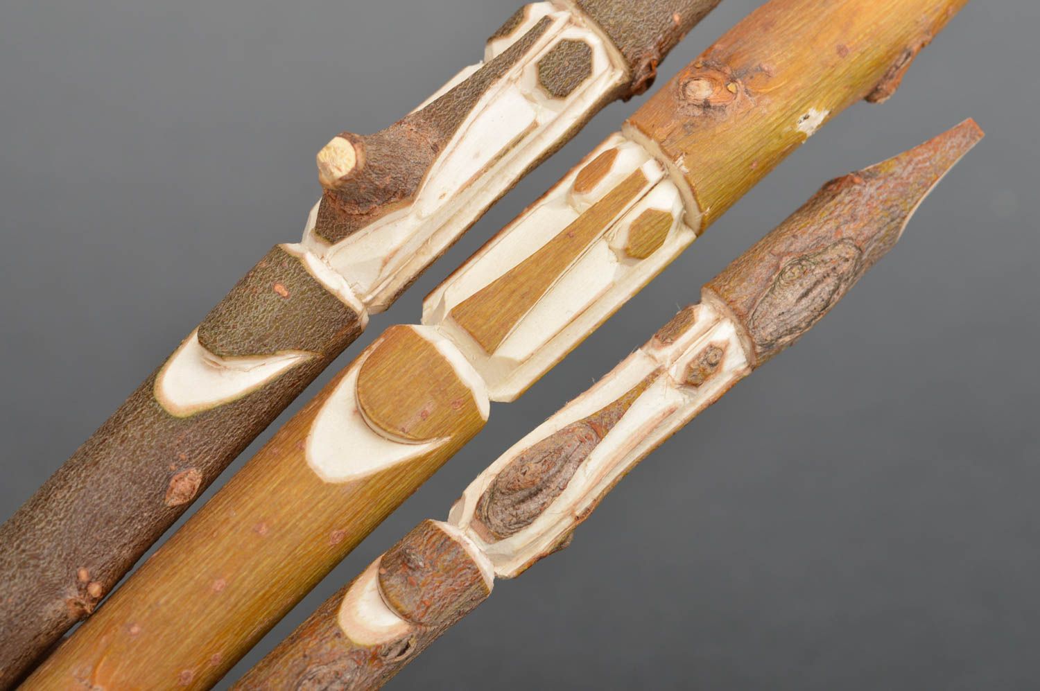 Авторские резные ручки и свистки из дерева ручной работы комплект 3 штуки  фото 3