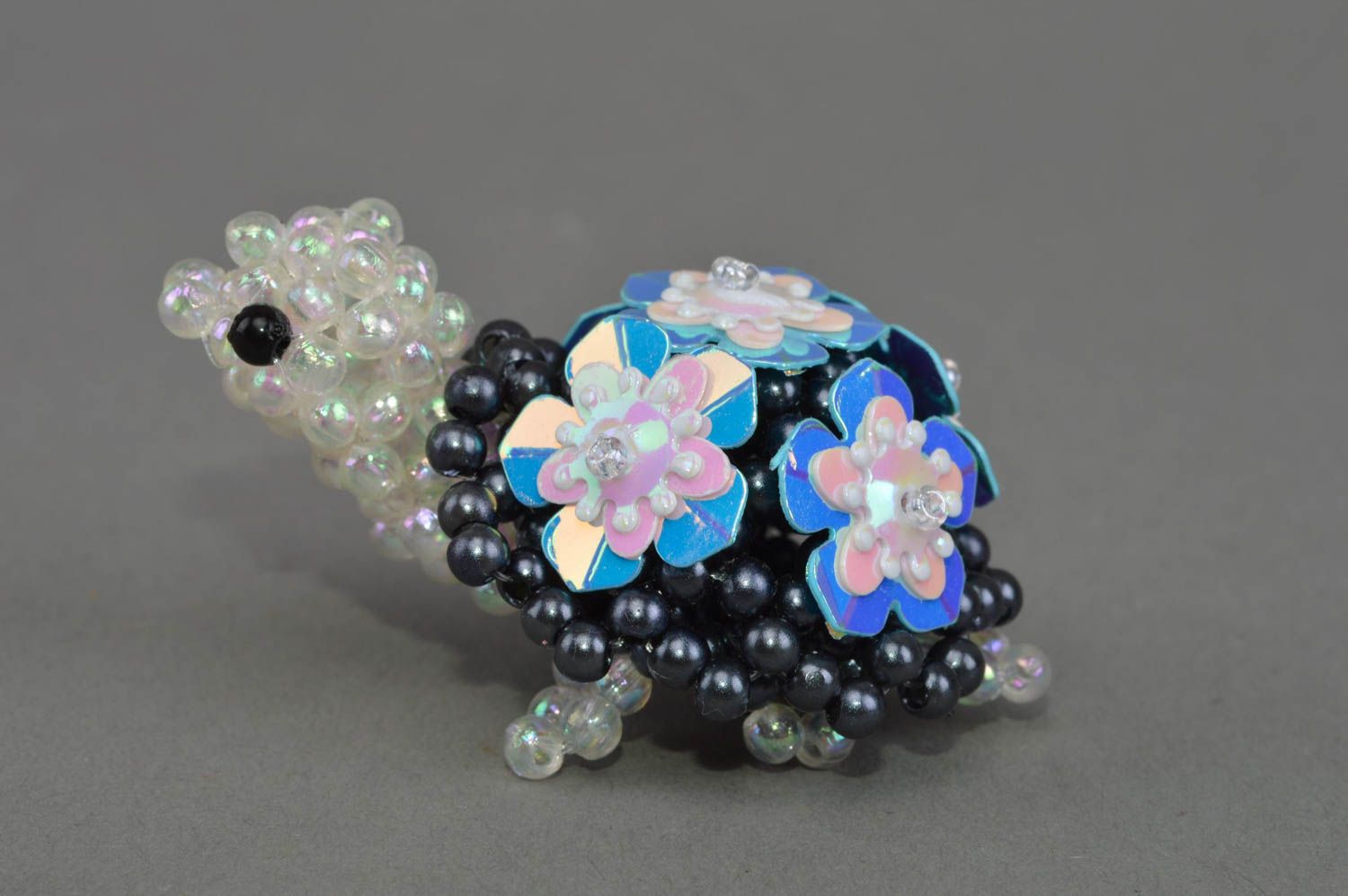 Miniature figurine woven of beads small turtle handmade table decoration photo 2
