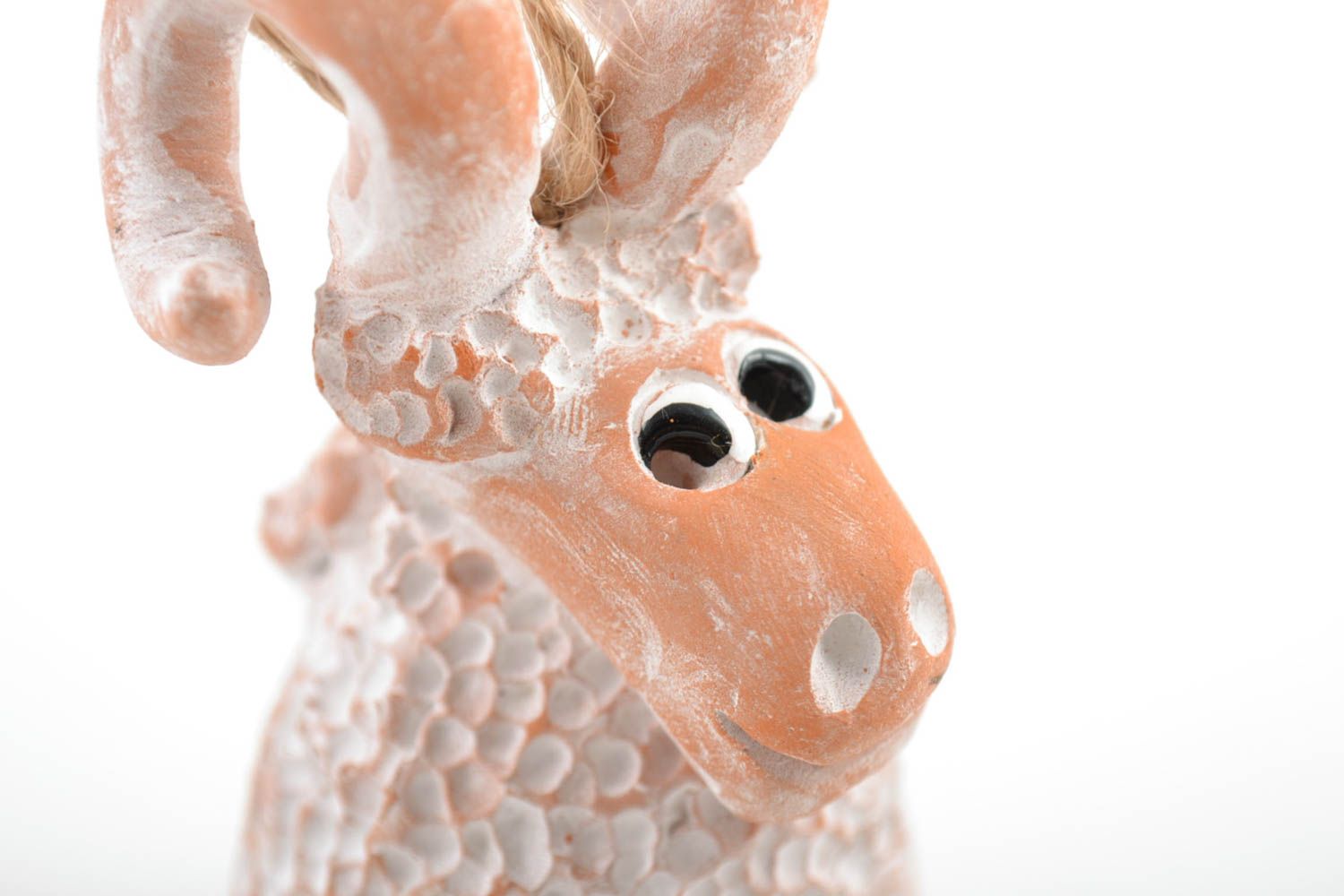 Cloche décorative à suspendre céramique peinte en forme de mouton faite main photo 2