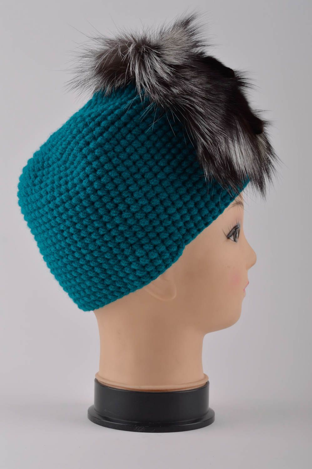 Chapeau tricoté fait main Bonnet avec fourrure Vêtement pour femme original photo 4