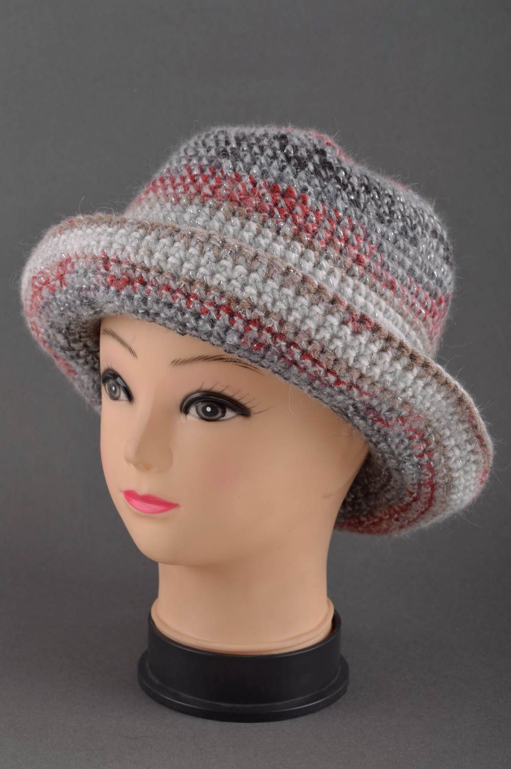 Handmade gehäkelter Hut Designer Accessoire Kopfbedeckung Damen aus Wolle schön foto 1