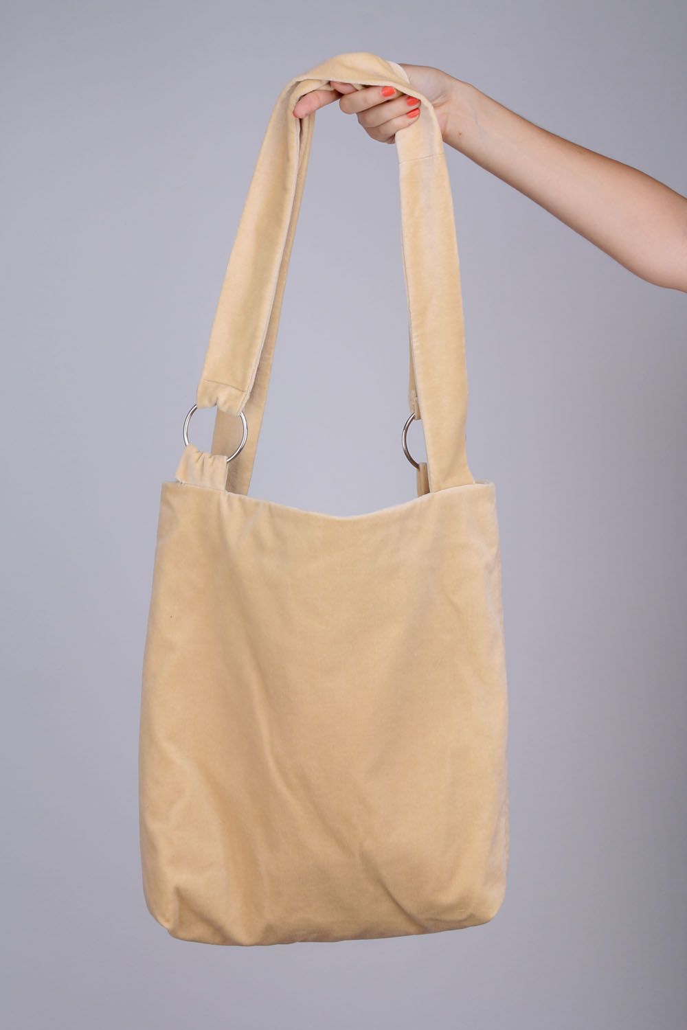 Gros sac à épaule en velours avec noeud coquet fait main accessoire beige photo 3