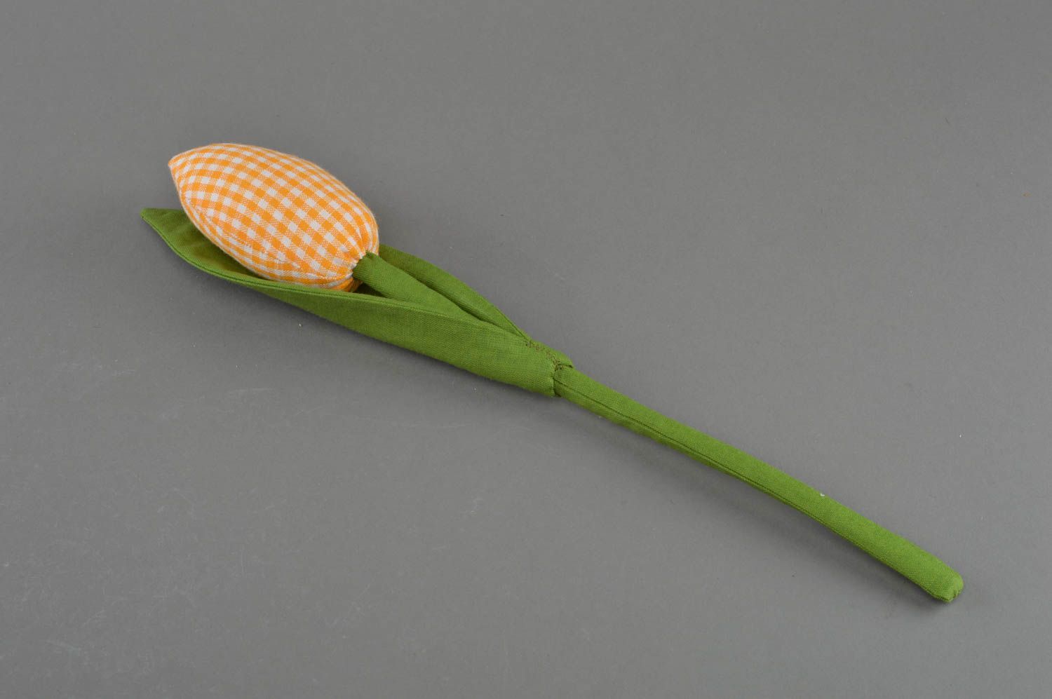 Тканевый тюльпан из хлопка мягкий для декора ручной работы желтый в клеточку фото 1