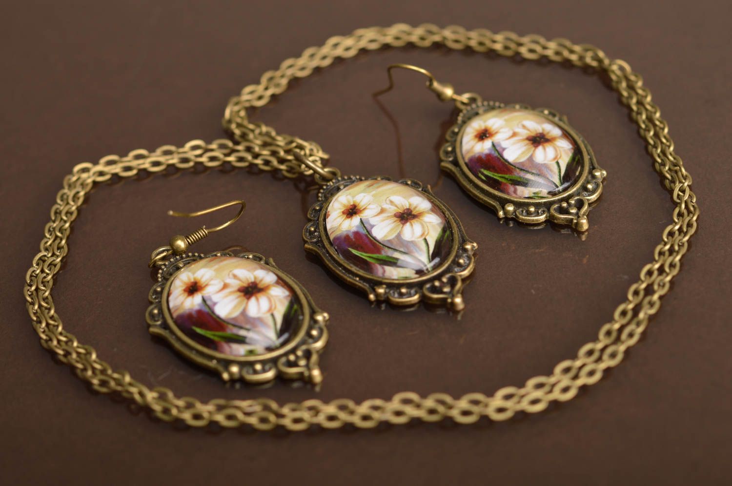 Handmade designer vintage jewelry set metal pendant and earrings with cabochon photo 2