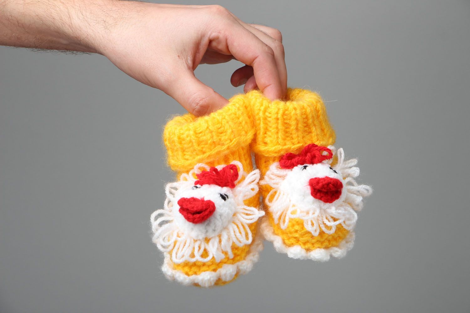 Hand crocheted baby booties photo 4