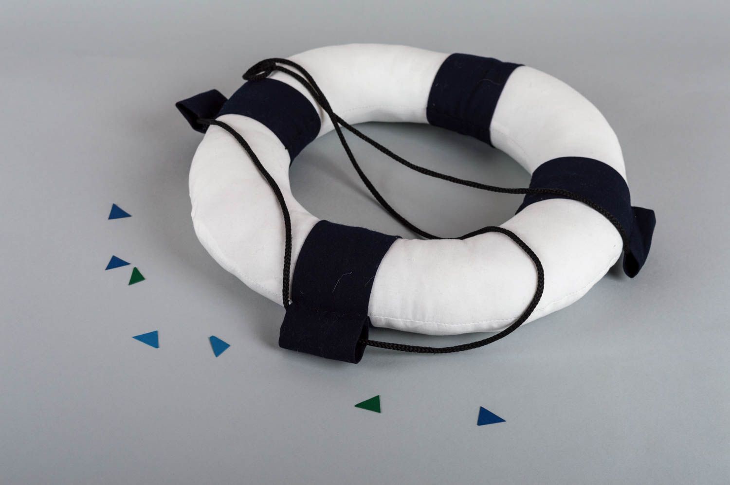 Juguete artesanal almohada de peluche regalo original con forma de salvavidas foto 1