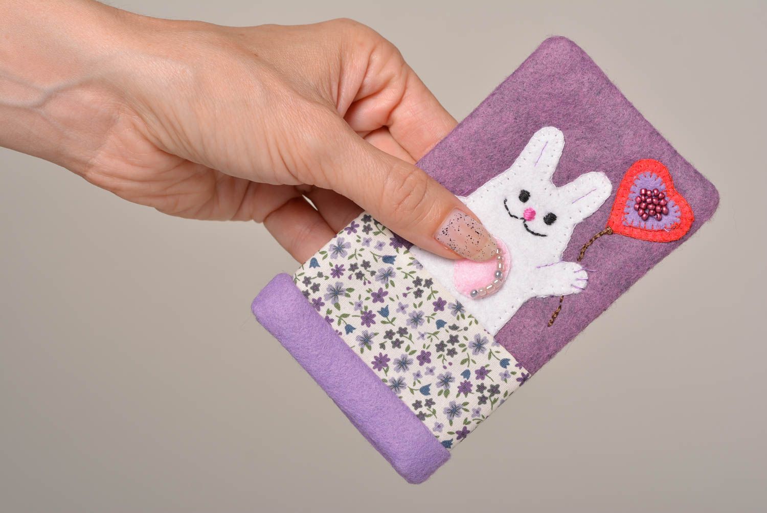 Étui portable fait main Accessoire portable feutre violet lapin Cadeau original photo 5