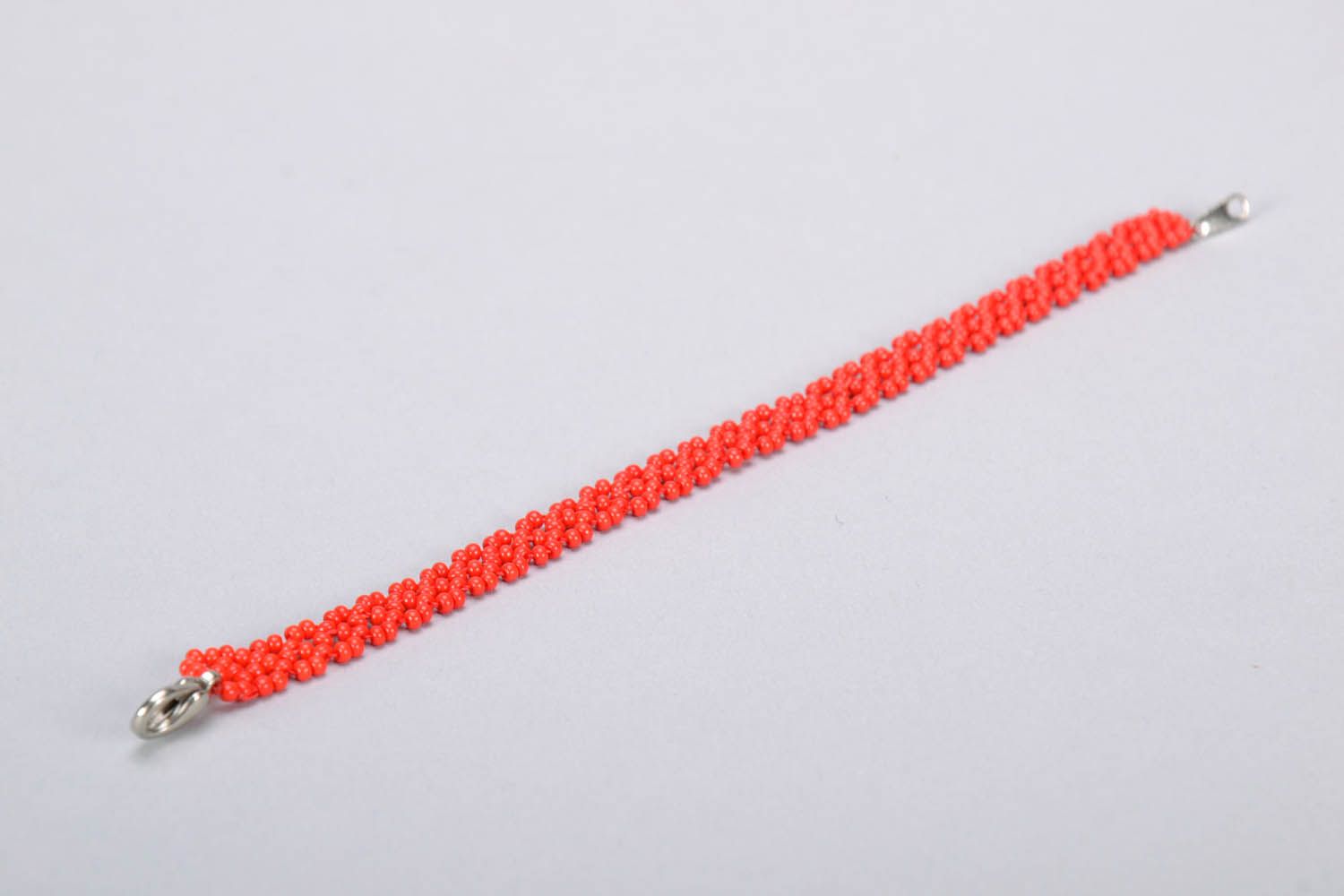 Bracelet rouge en perles de rocaille fait main photo 2