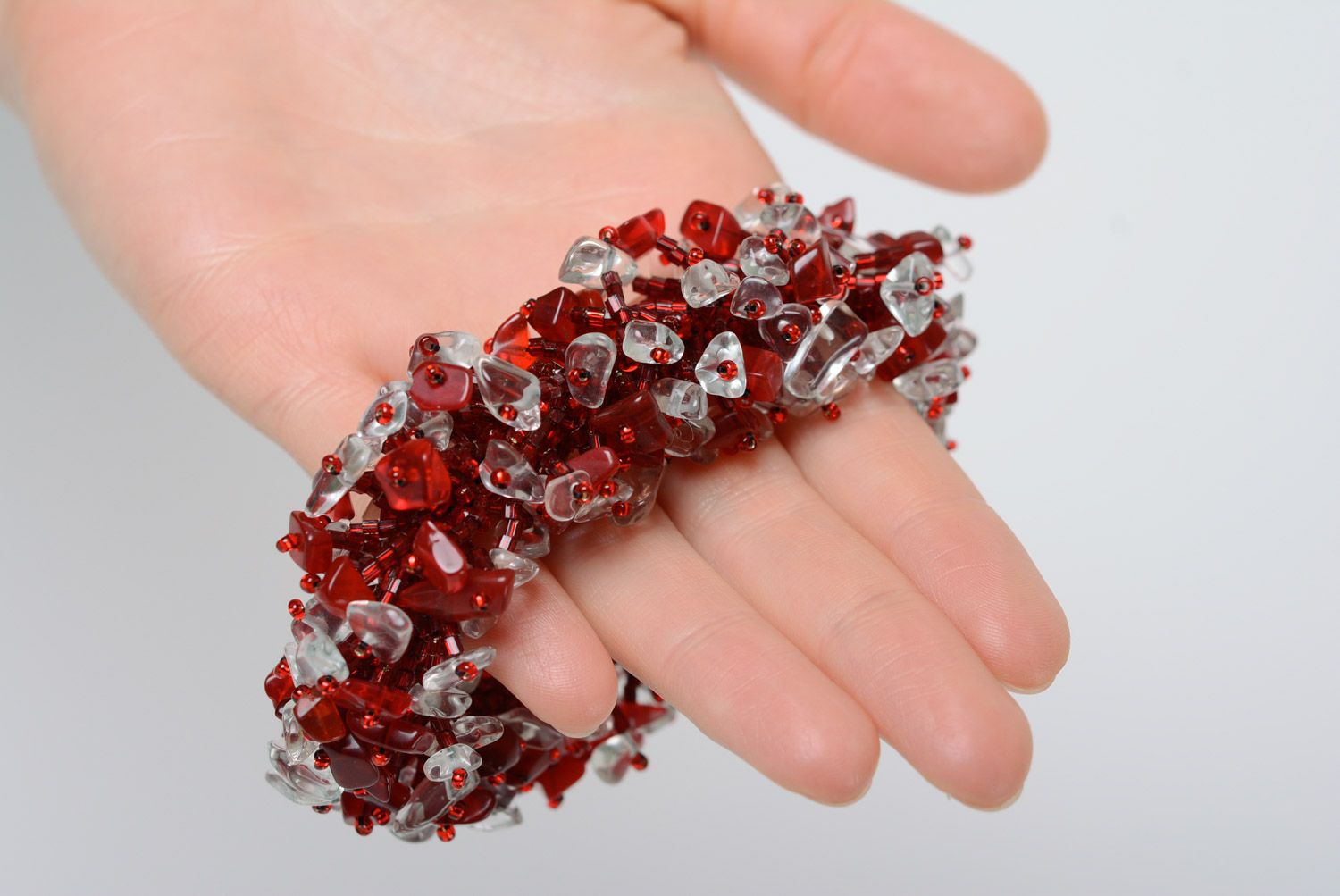 Bracelet de perles de rocaille et verre tchèque tressé large rouge fait main photo 2