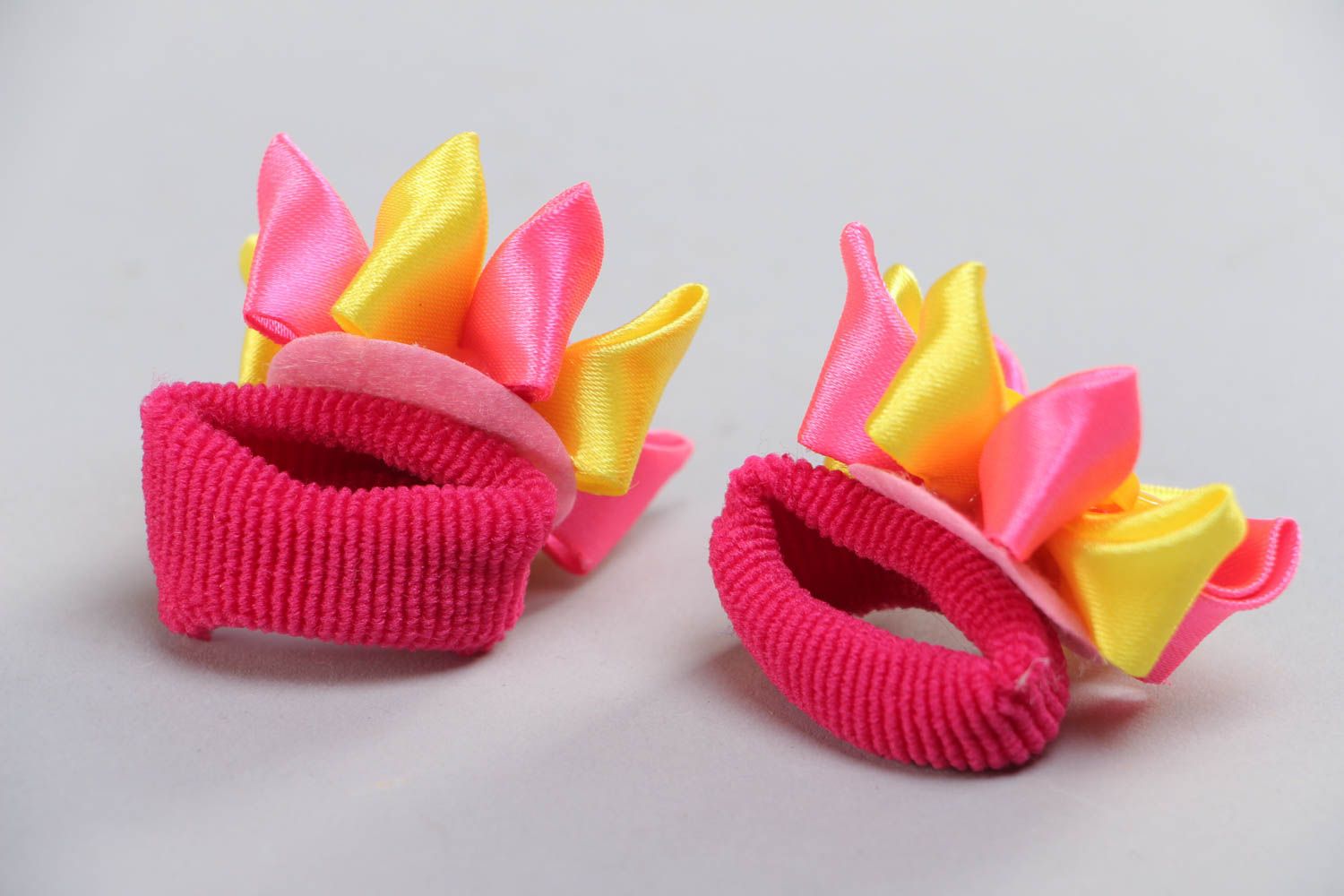 Set of handmade bright flower kanzashi hair ties 2 pieces yellow and pink photo 4
