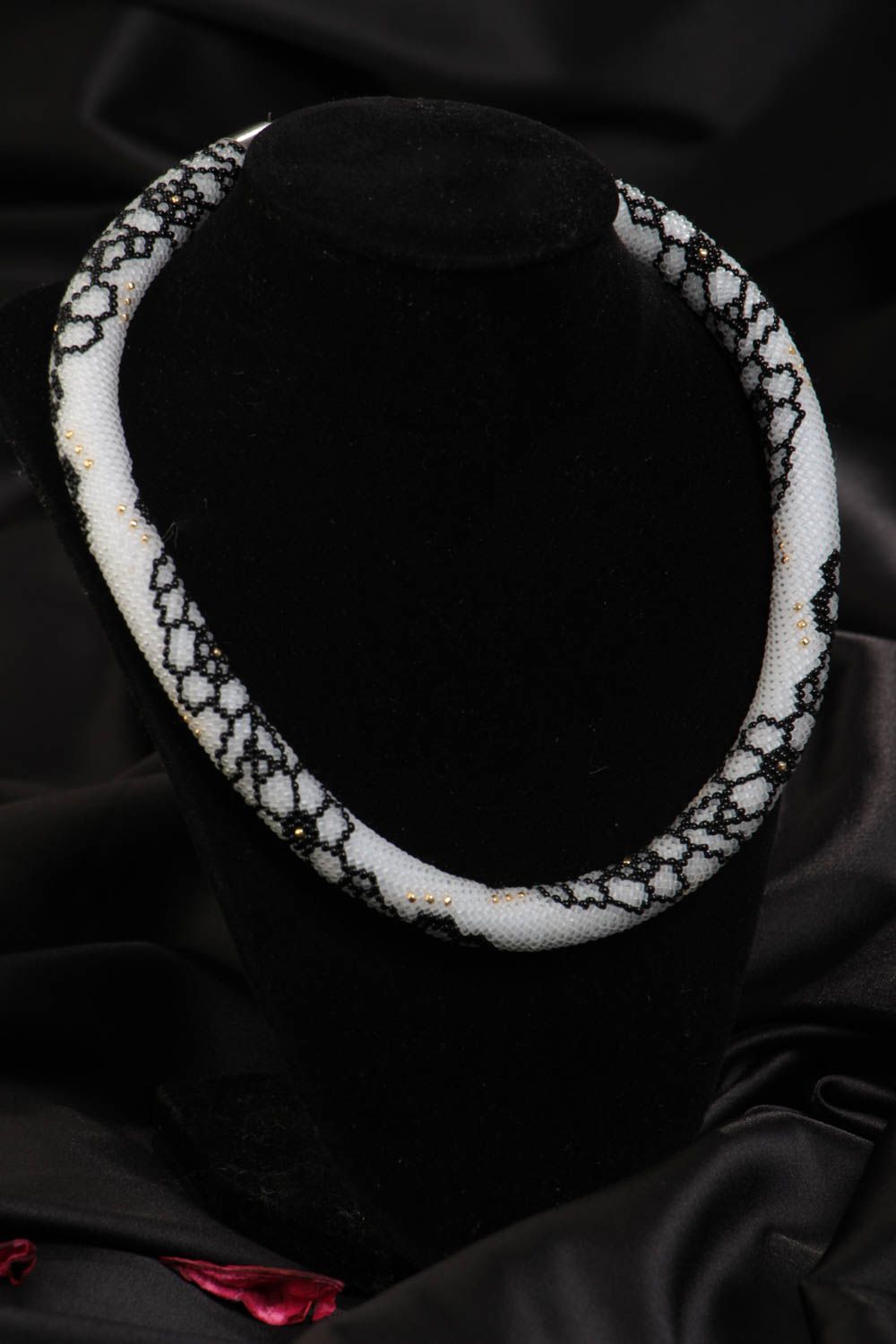Handmade beaded cord necklace beautiful female neck jewelry crystal flowers photo 1