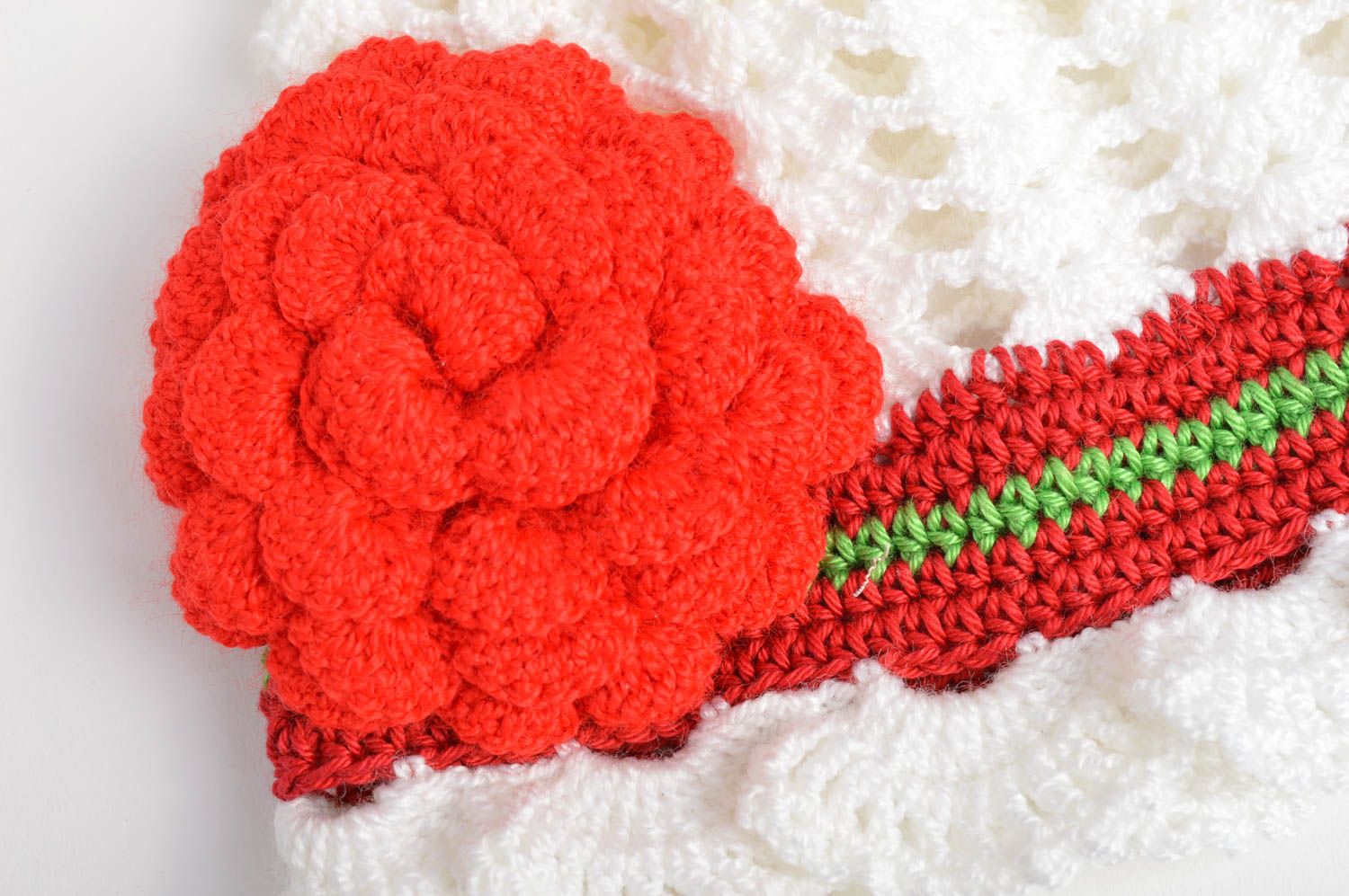 Bonnet tricot Chapeau au crochet fait main blanc fleur rouge Vêtement fille photo 5
