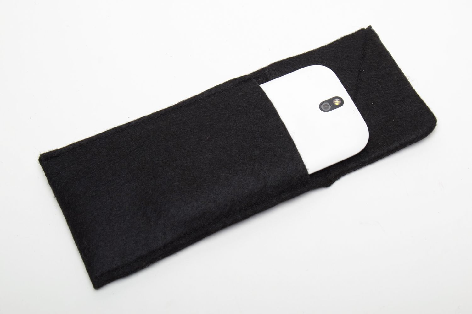 Felt and artificial leather phone case photo 2