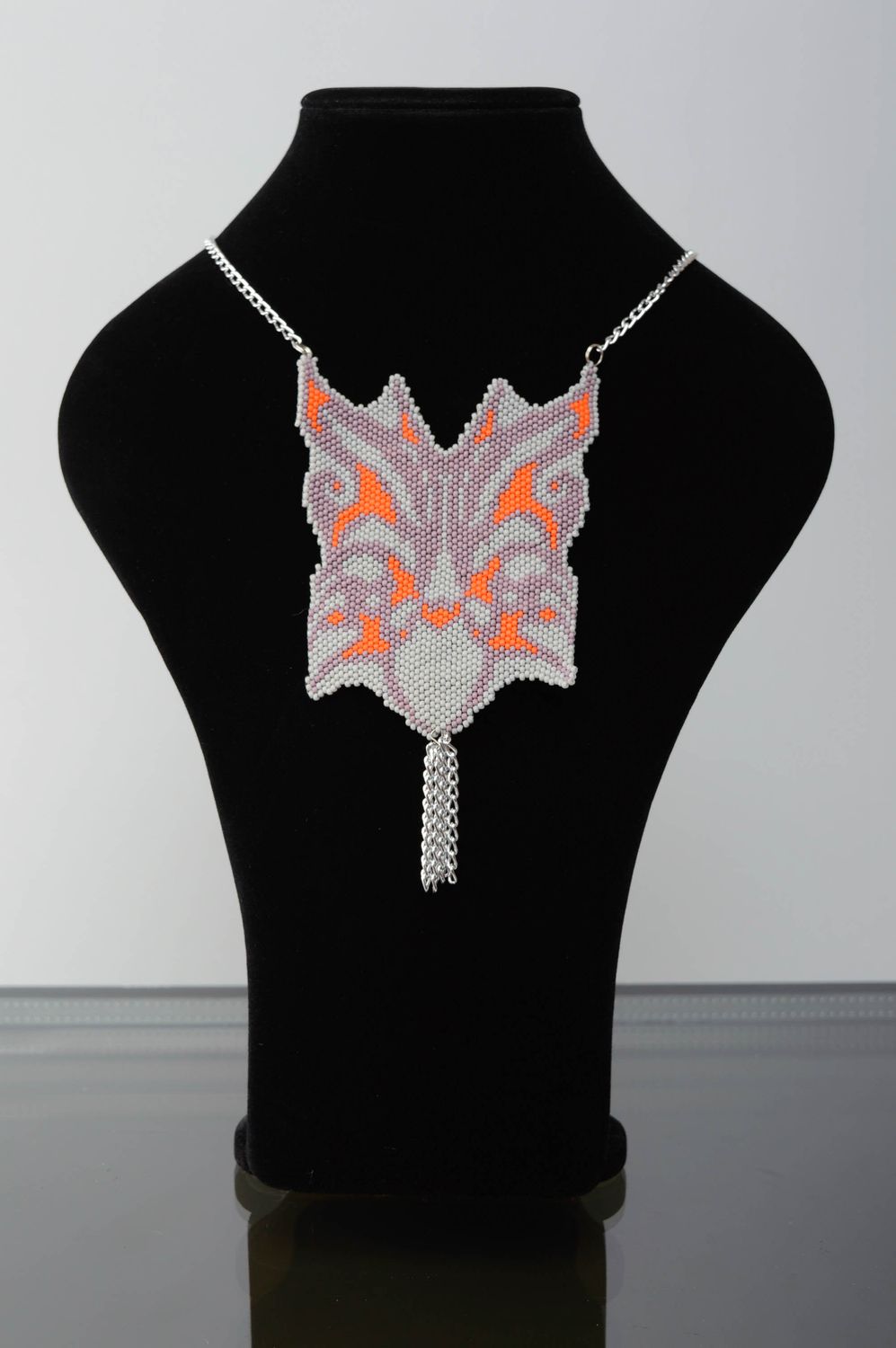 Wide beaded pendant with chain photo 2