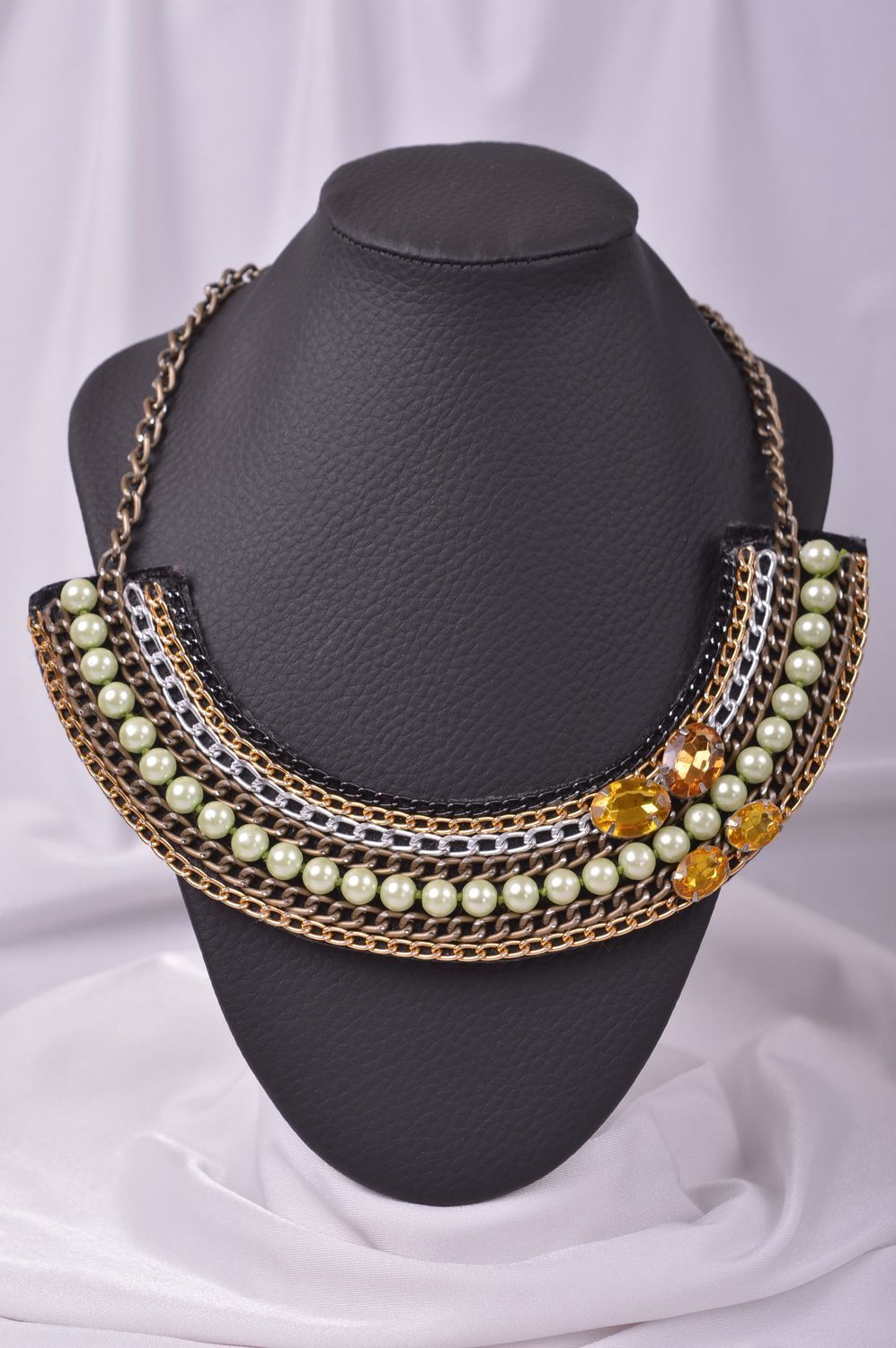 Girocollo fatto a mano collana originale con perline e pietre ornamentali foto 1