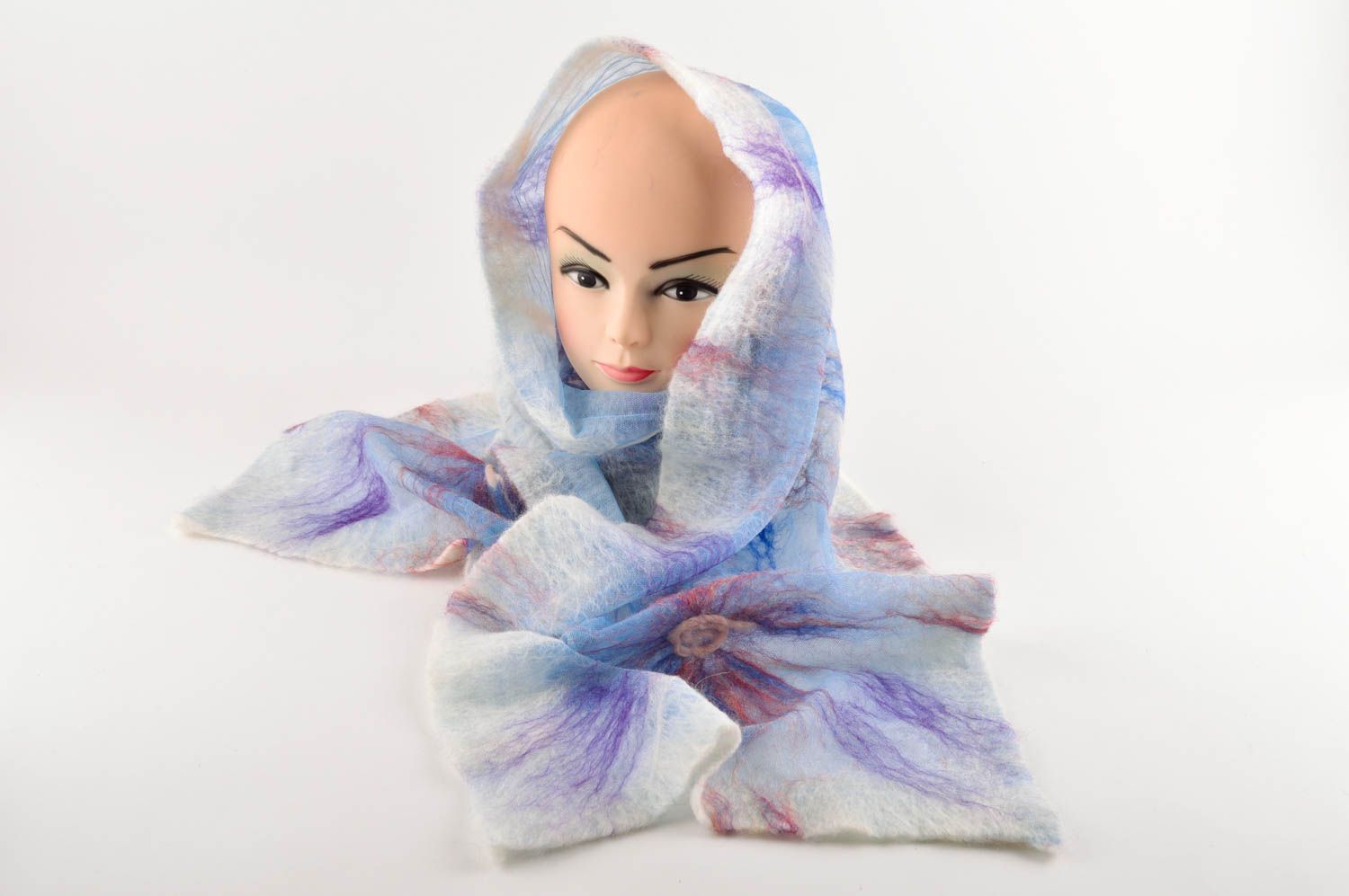 Теплый шарф женский аксессуар ручной работы валяный шарф светлый красивый фото 2