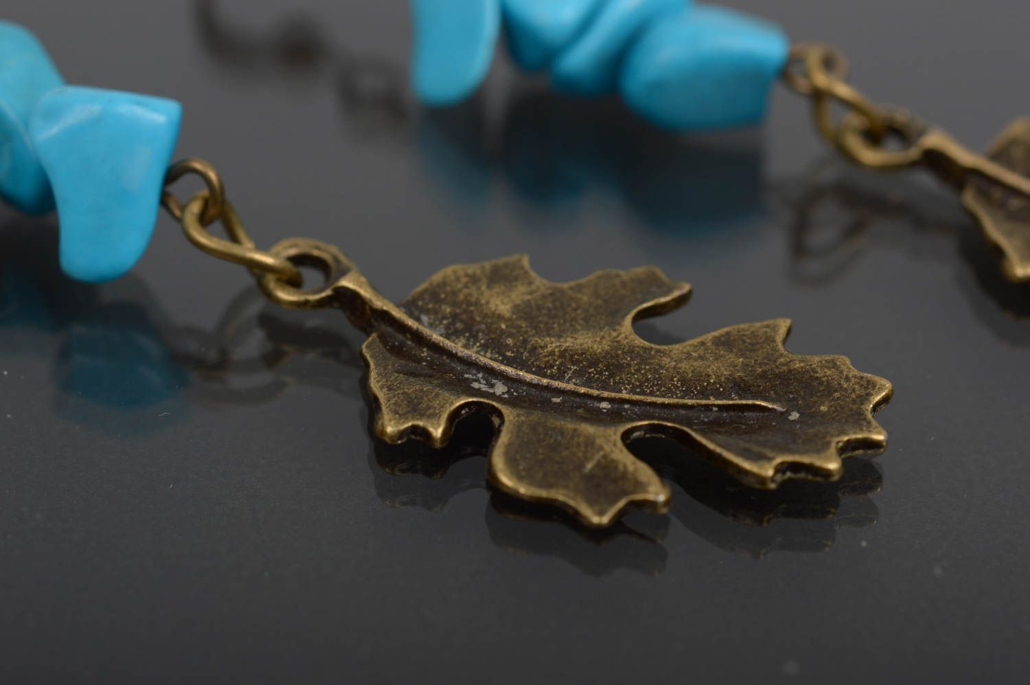 Серьги ручной работы серьги из натуральных камней серьги из бирюзы с листьями фото 3