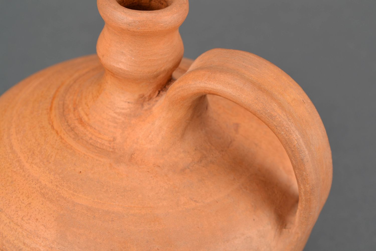 Керамический кувшин ручной работы из глины объем 1 л фото 3