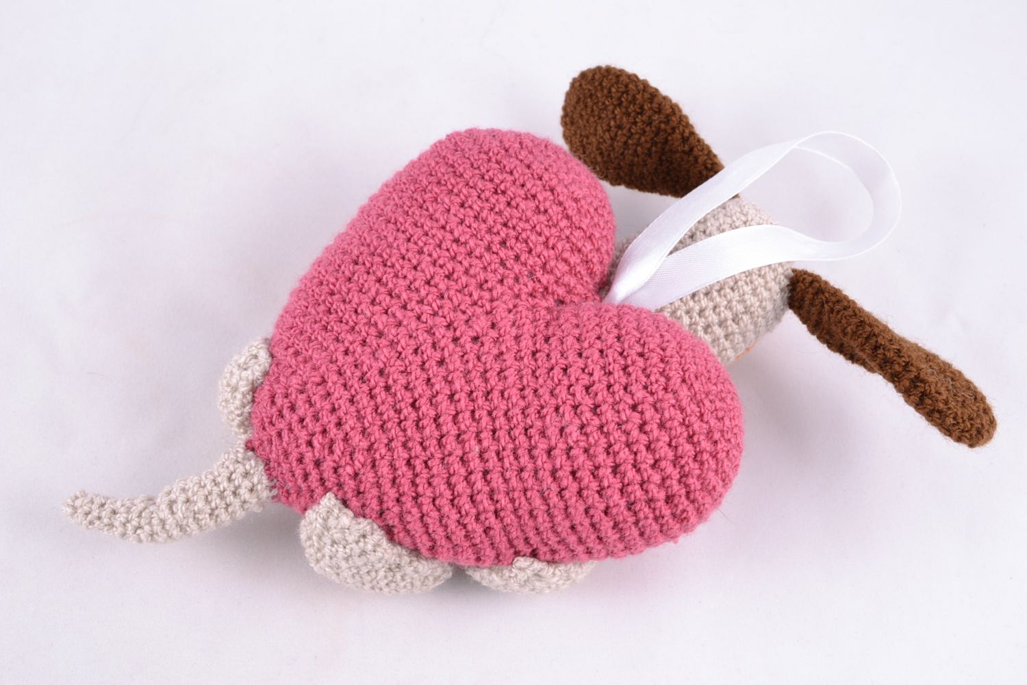 Soft crochet toy dog with big heart photo 4