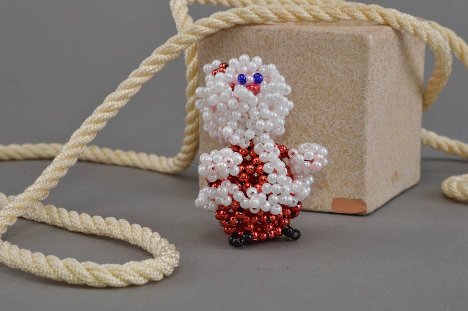 Père Noël en perles de rocaille faite main figurine petite décoration de table photo 1