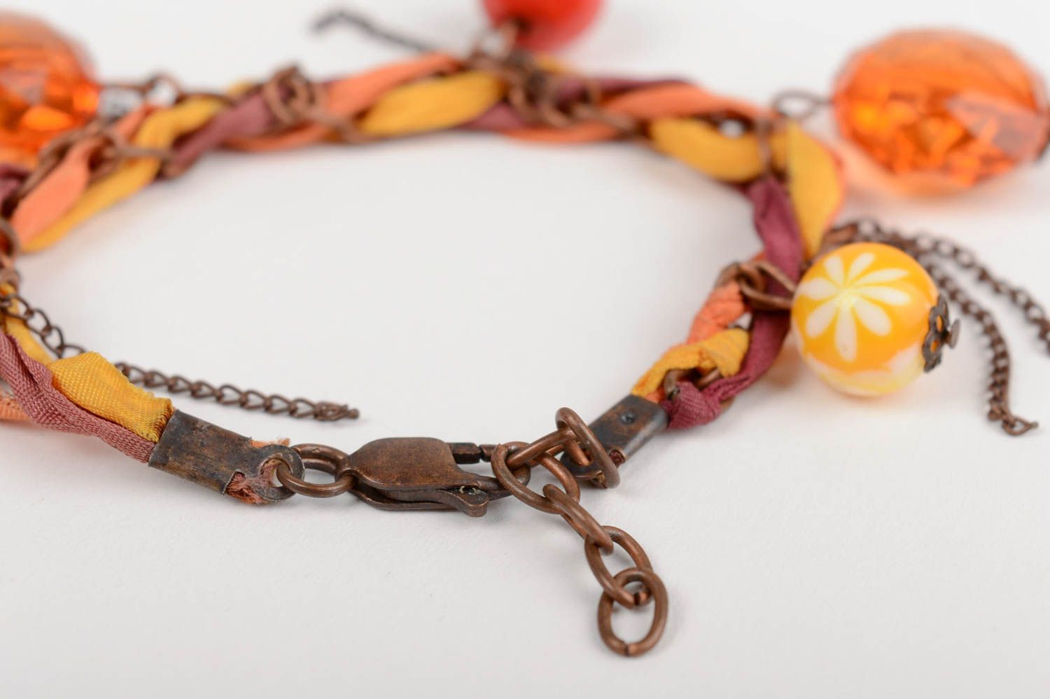 Bracelet fait main avec perles en plastique chaînes rubans de satin accessoire photo 3
