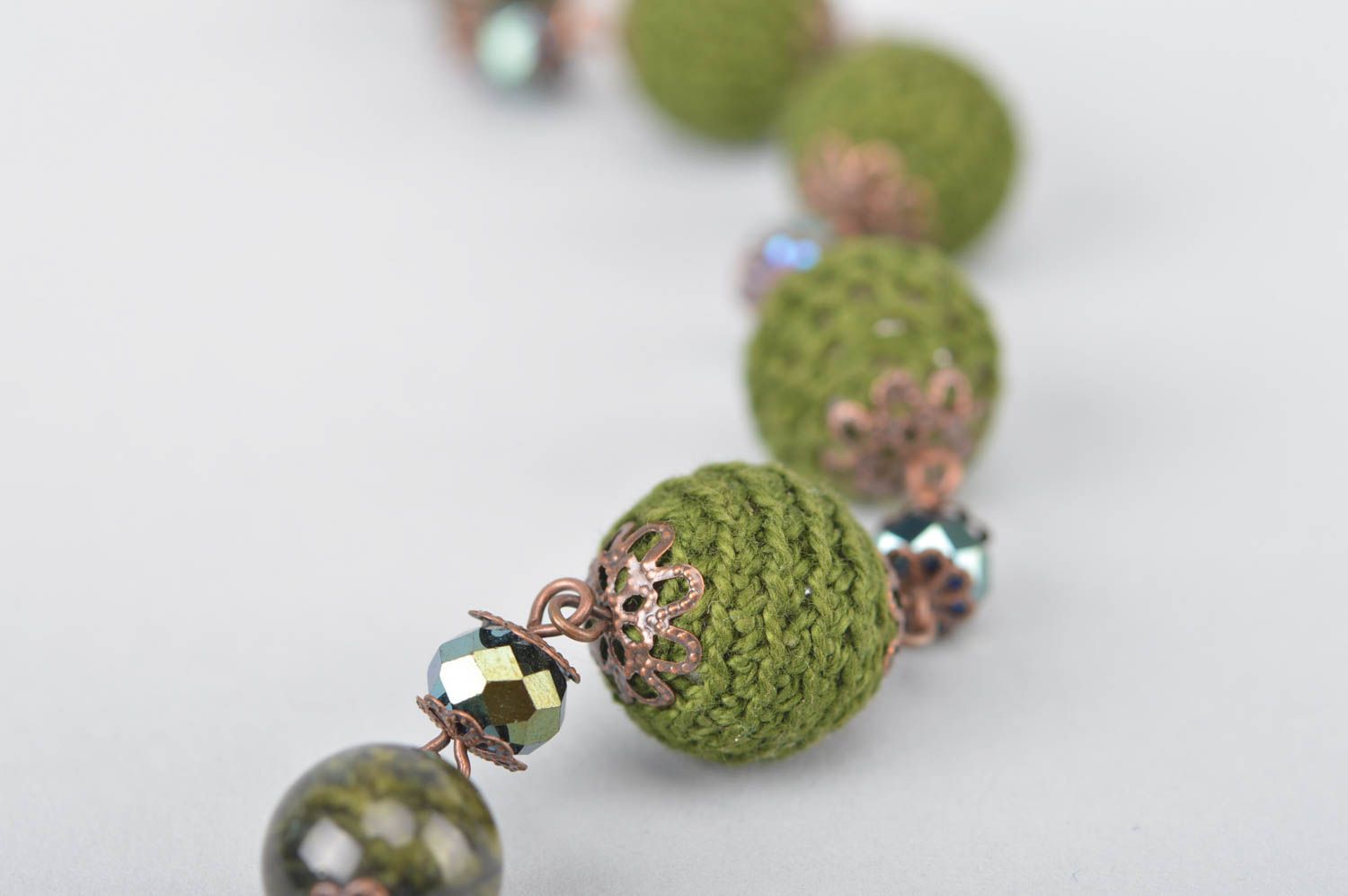 Collier vert foncé Bijou fait main fils de coton cristaux perles Cadeau femme photo 3