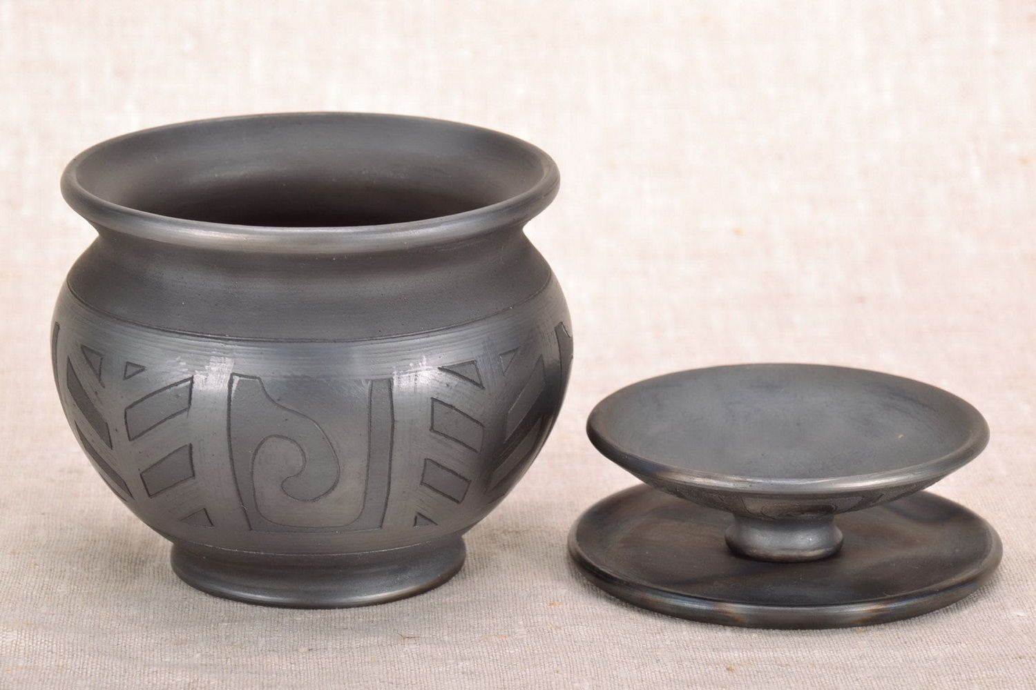 Pot with holder and lid photo 4